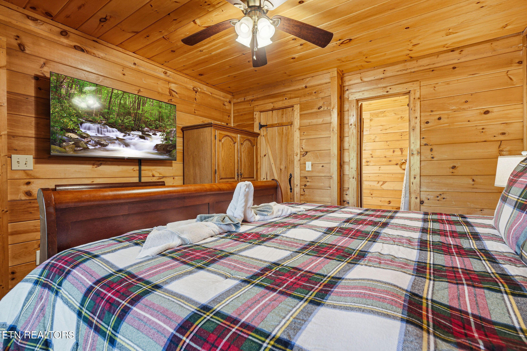 3201 Bear Country Way Sevierville TN 37876