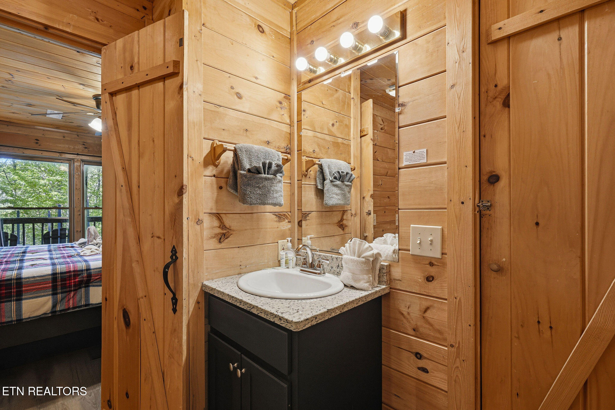 3201 Bear Country Way Sevierville TN 37876