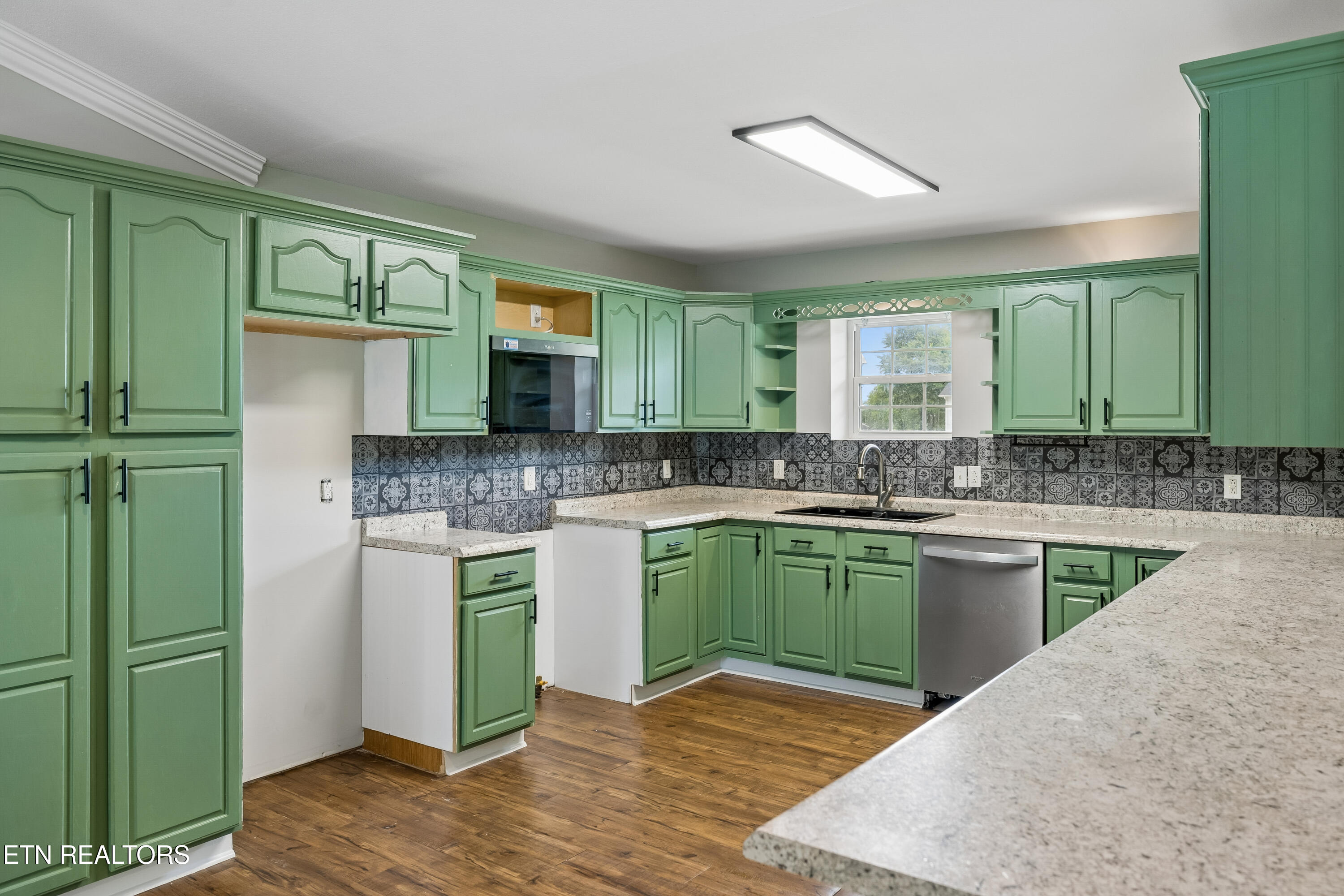2804 Paran Pointe Dr Drive Cookeville TN 38506