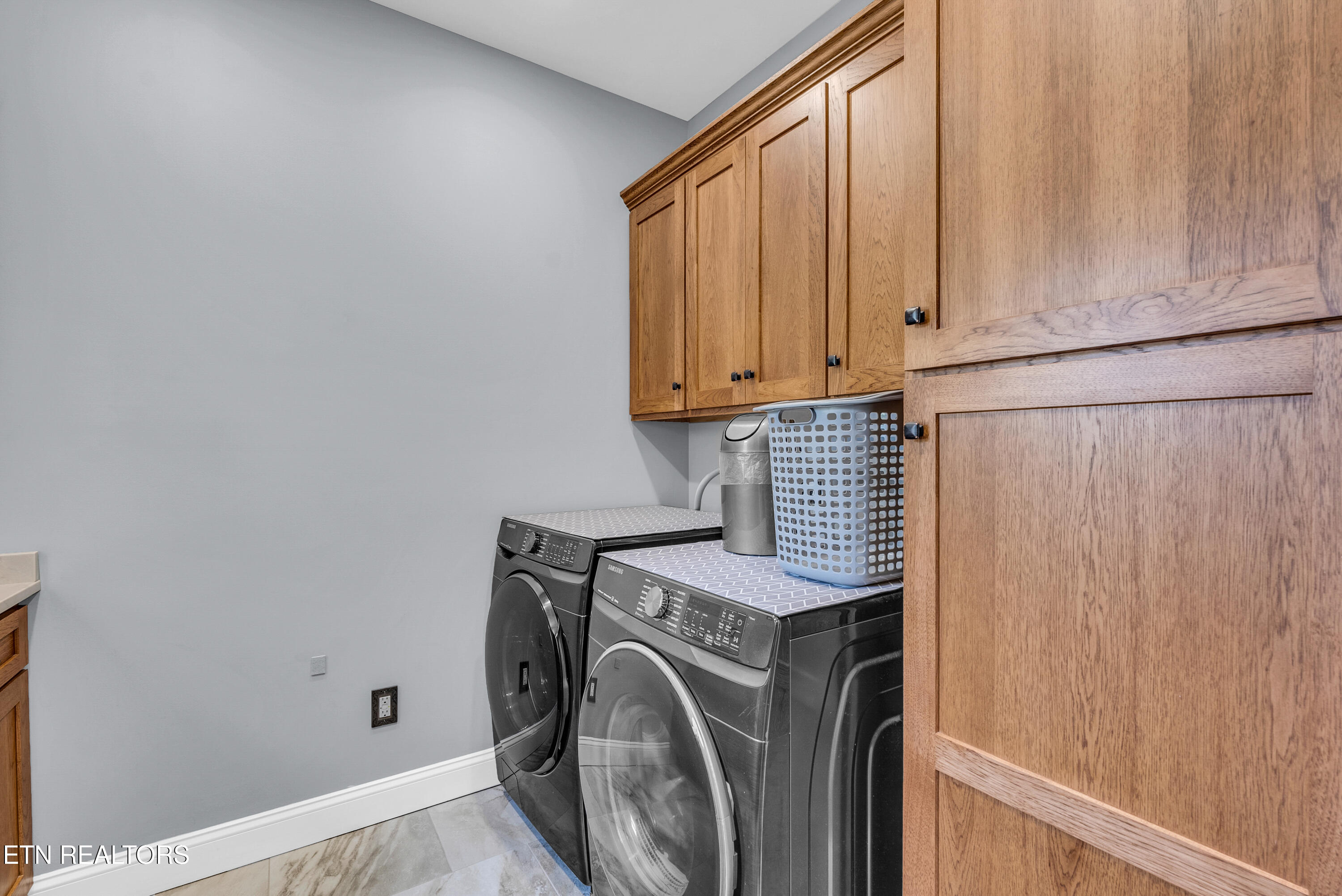 12 Hickory View Lane Crossville TN 38572