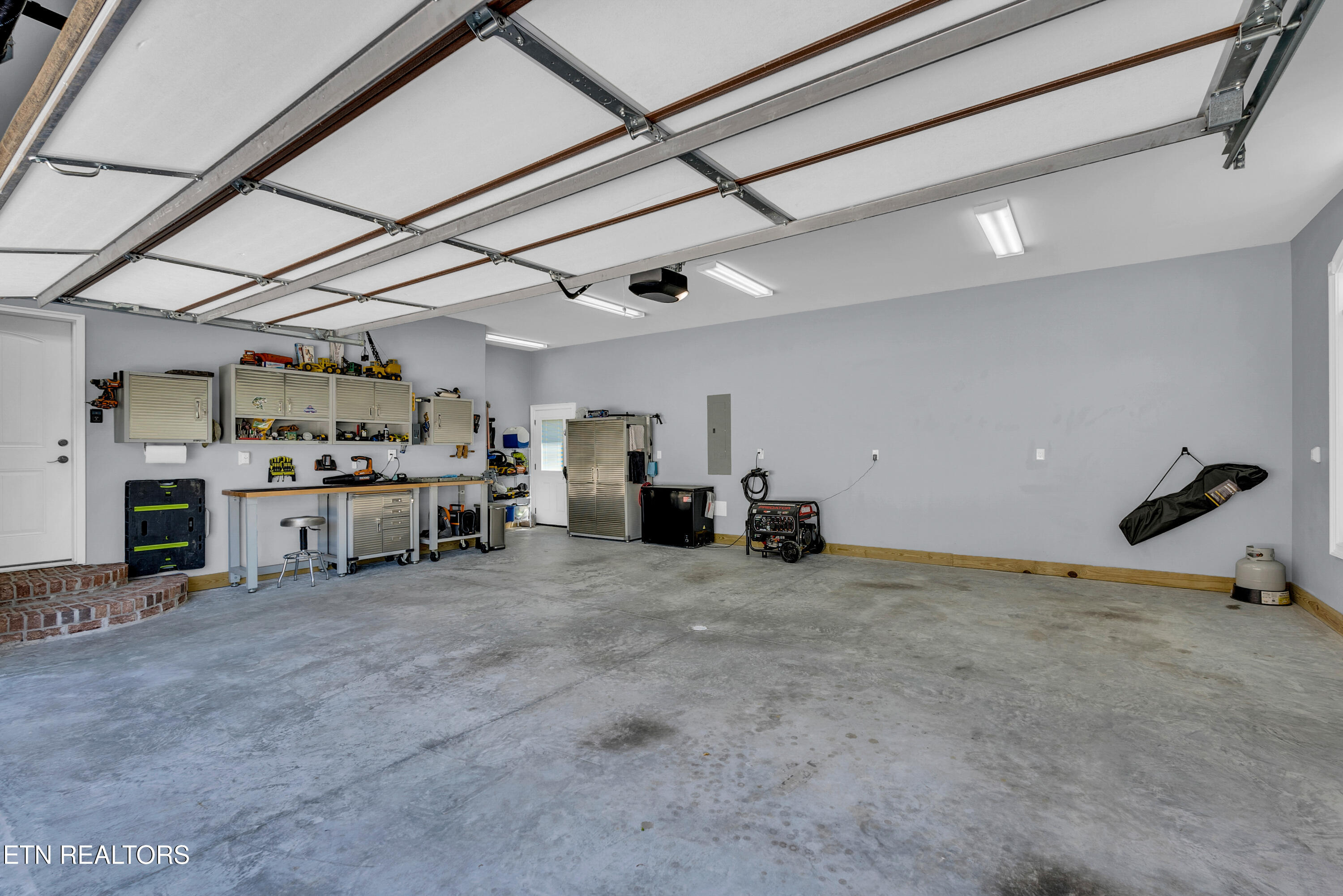 12 Hickory View Lane Crossville TN 38572