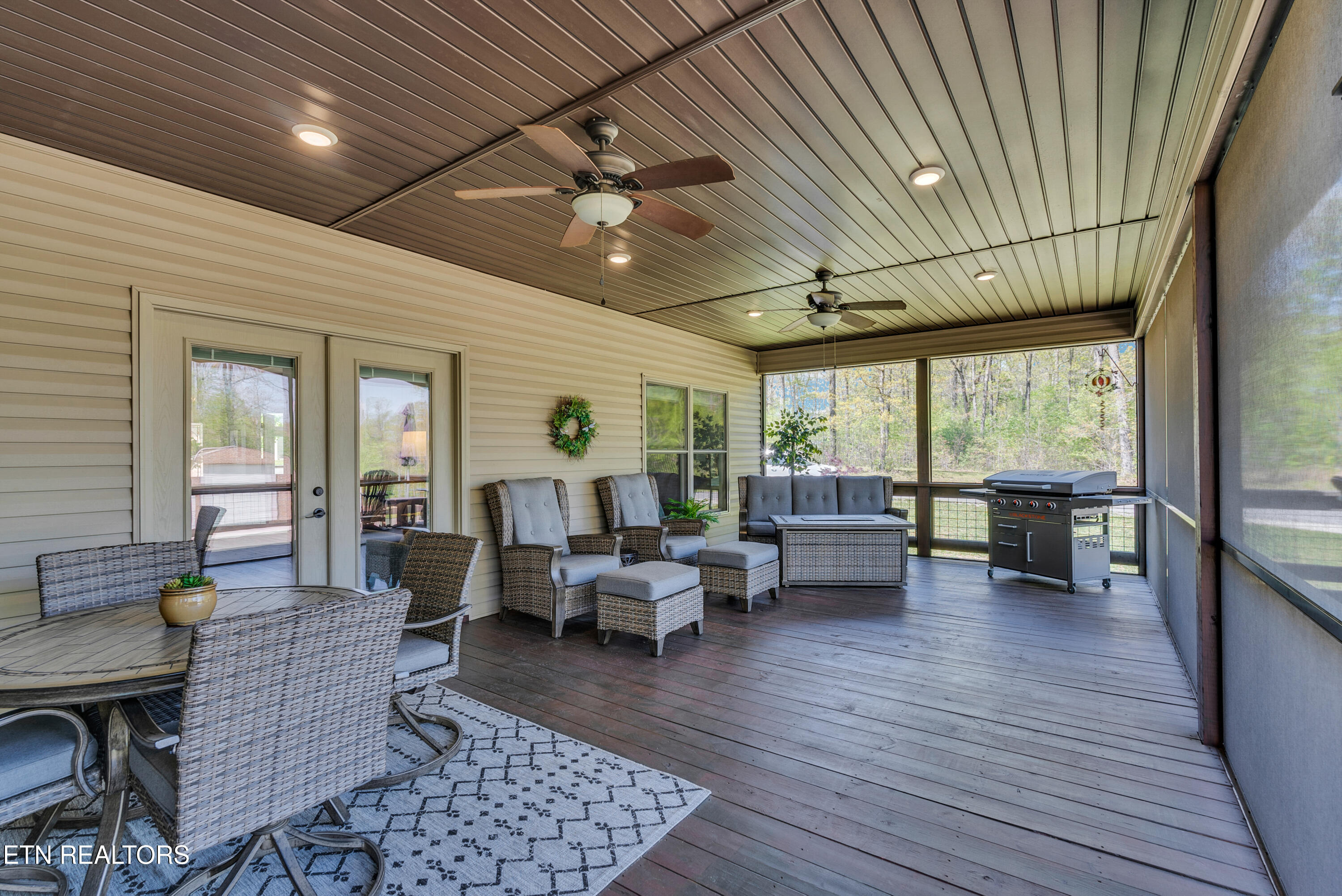 12 Hickory View Lane Crossville TN 38572