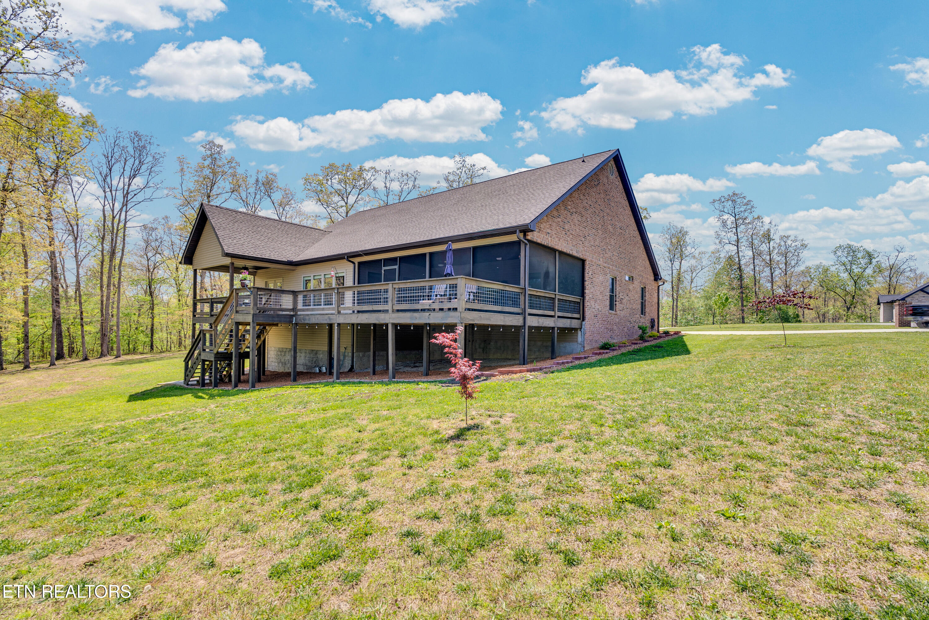 12 Hickory View Lane Crossville TN 38572