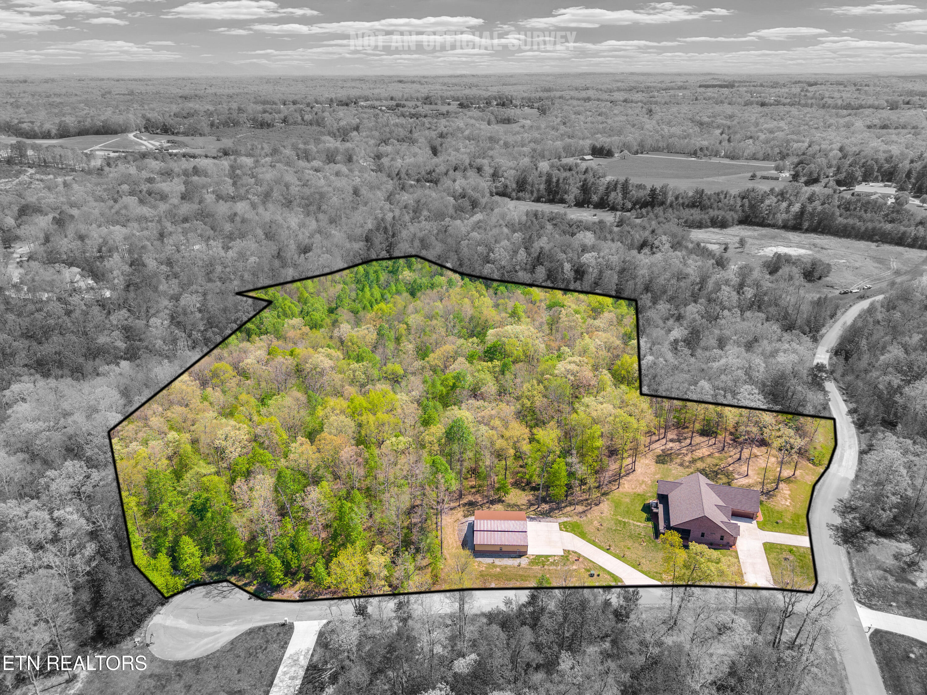 12 Hickory View Lane Crossville TN 38572