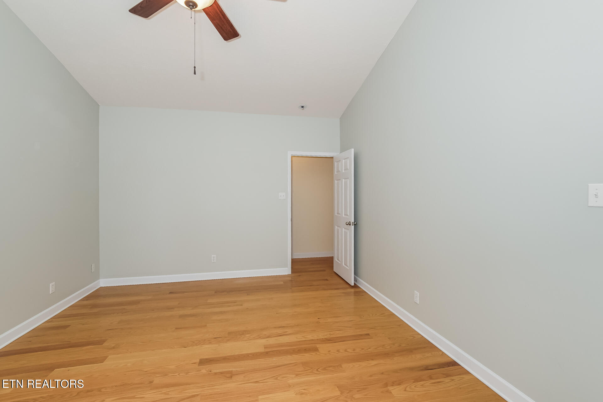 880 Glenfield Drive Lenoir City TN 37771