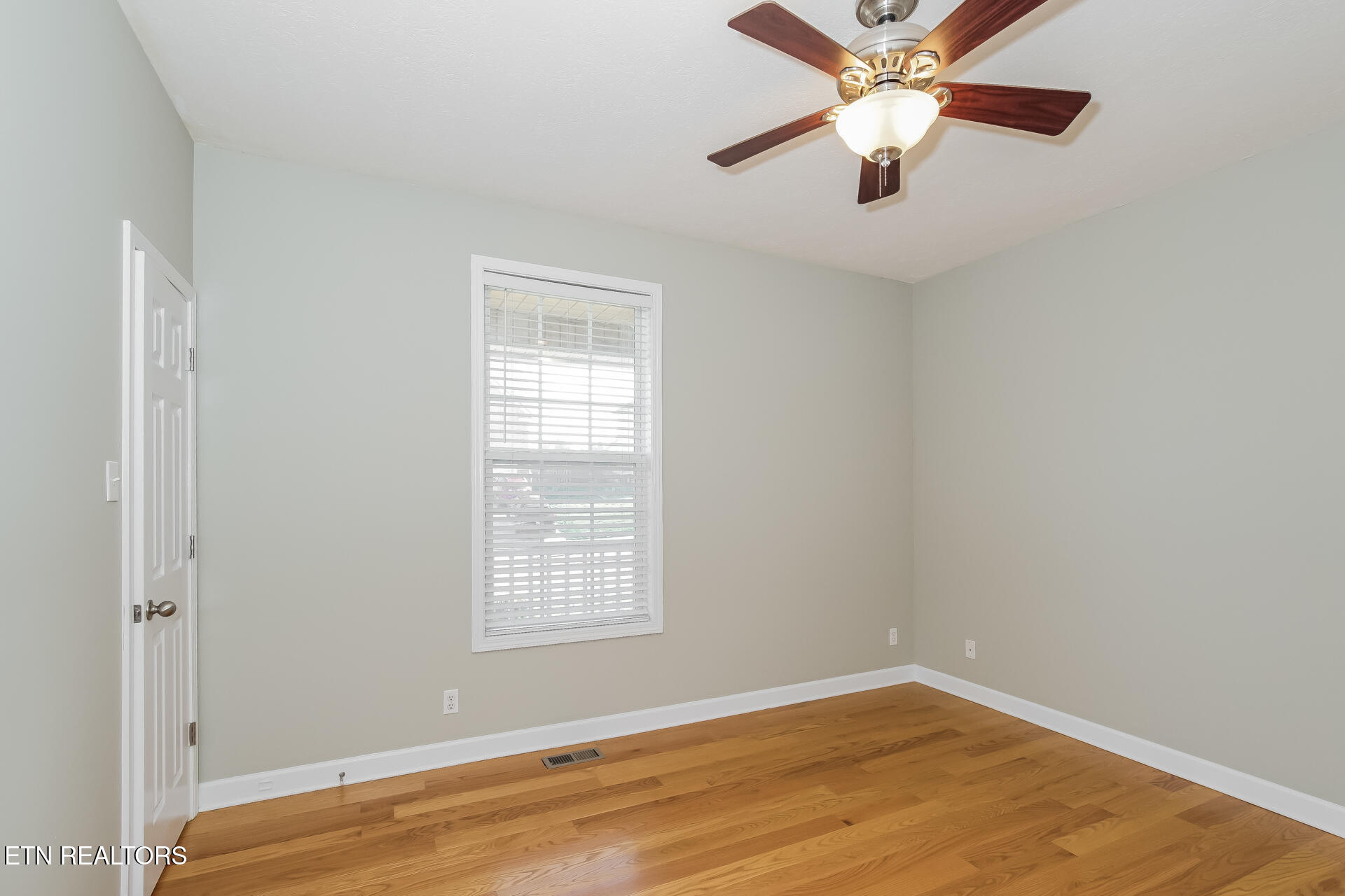 880 Glenfield Drive Lenoir City TN 37771