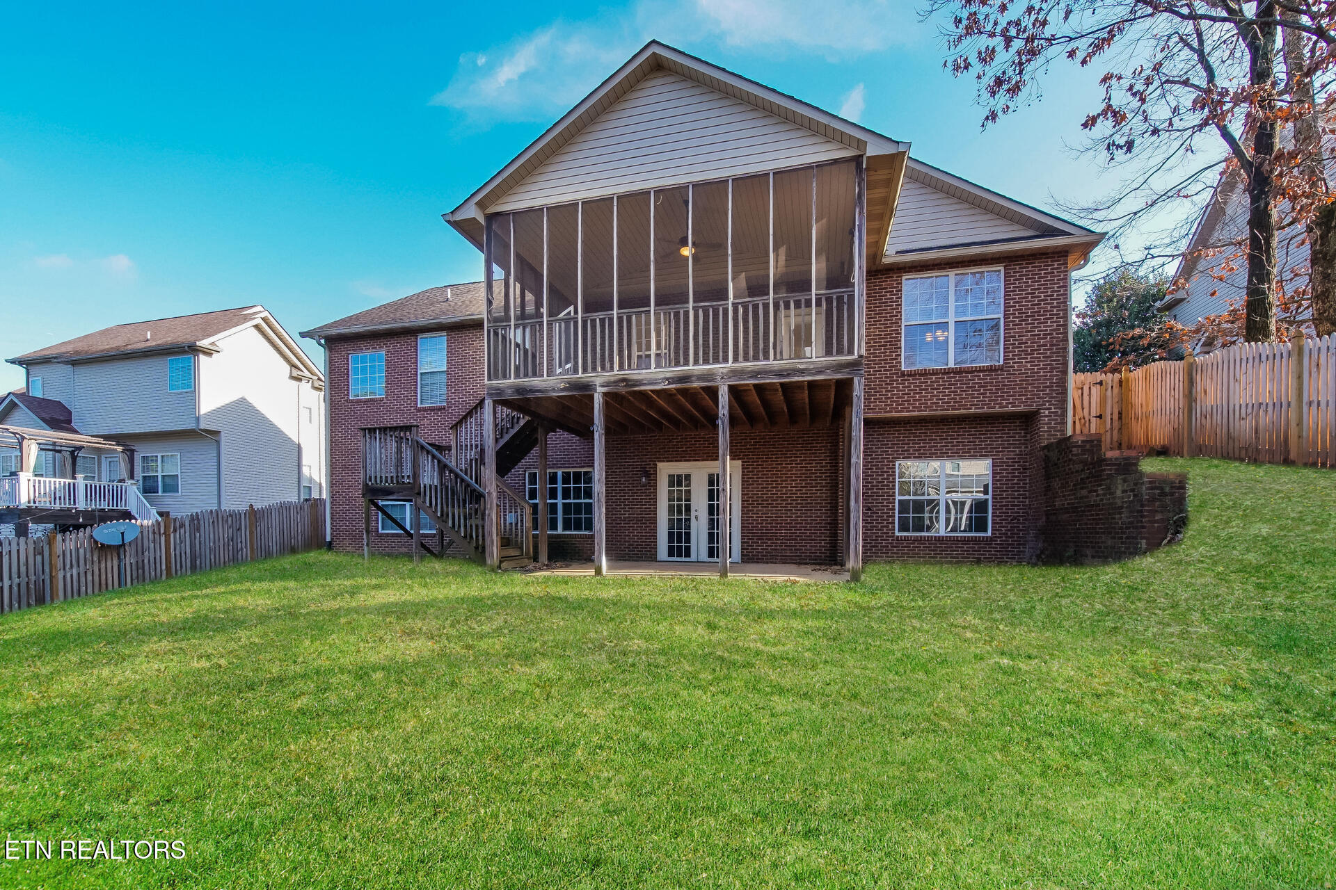 880 Glenfield Drive Lenoir City TN 37771