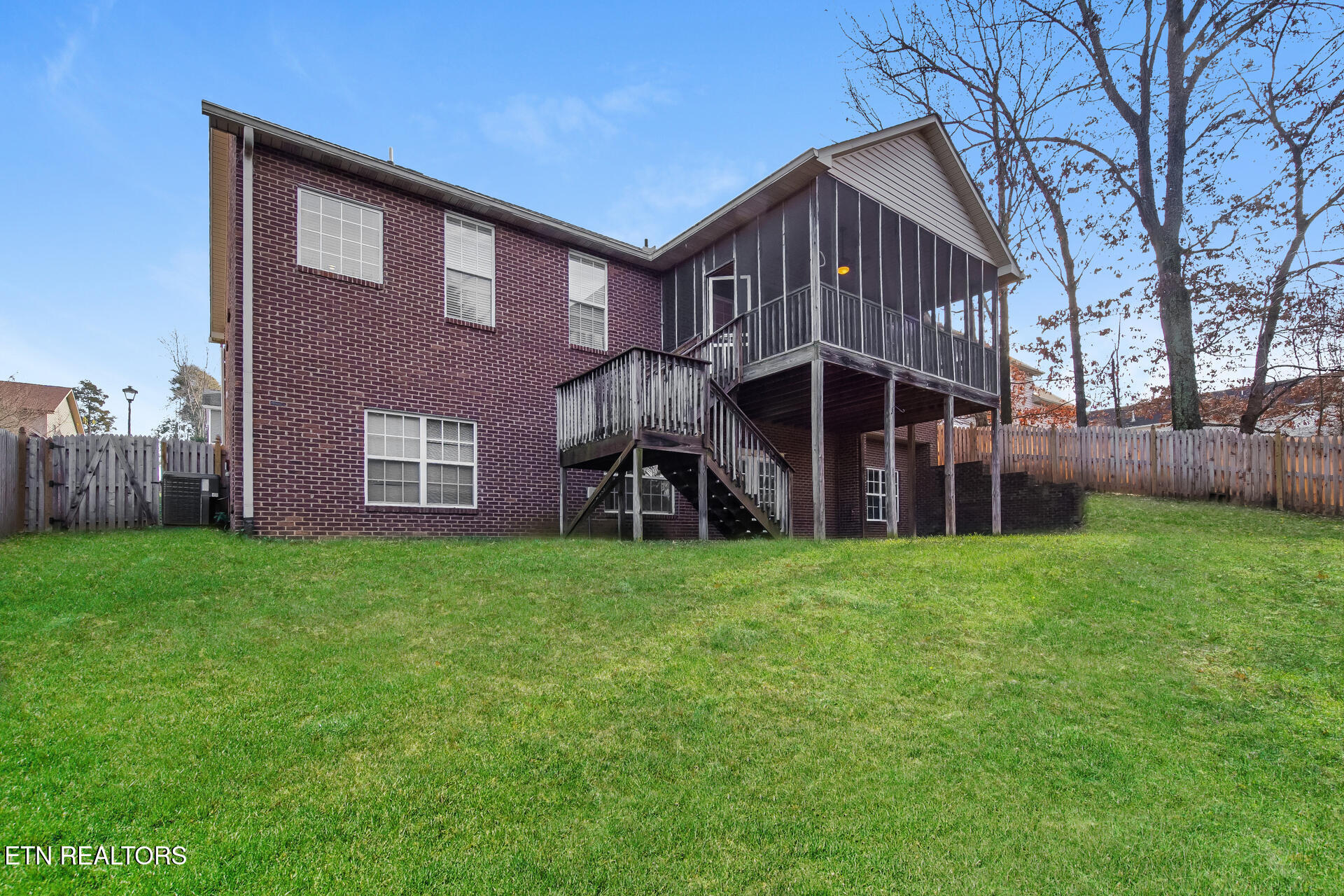 880 Glenfield Drive Lenoir City TN 37771
