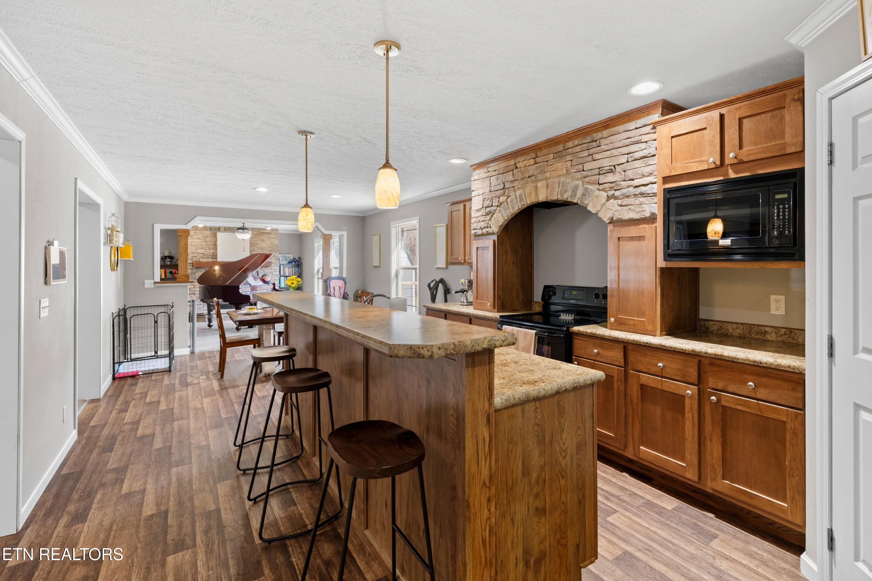 2484 Upper Caney Valley Road Tazewell TN 37879