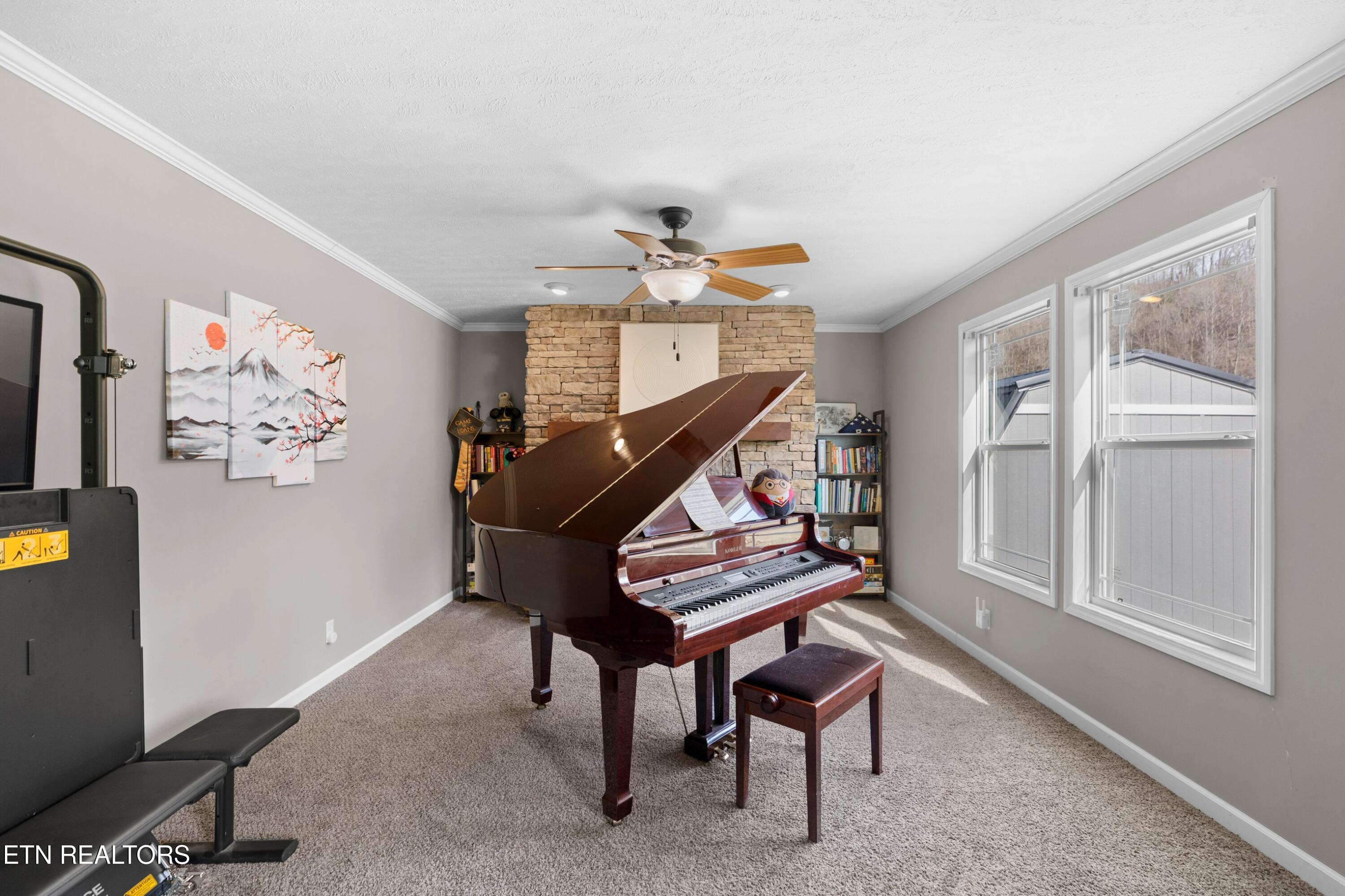 2484 Upper Caney Valley Road Tazewell TN 37879