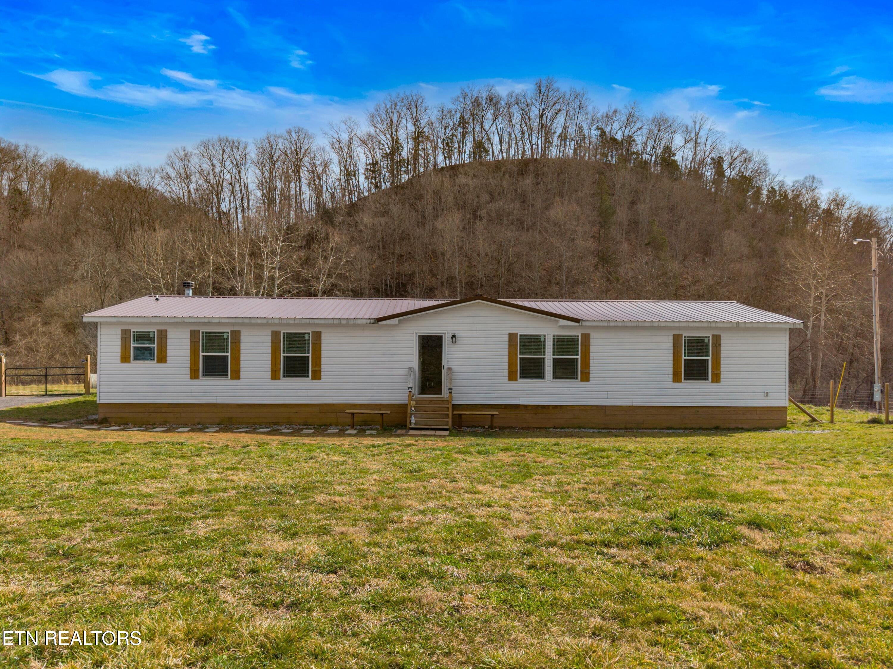 2484 Upper Caney Valley Road Tazewell TN 37879