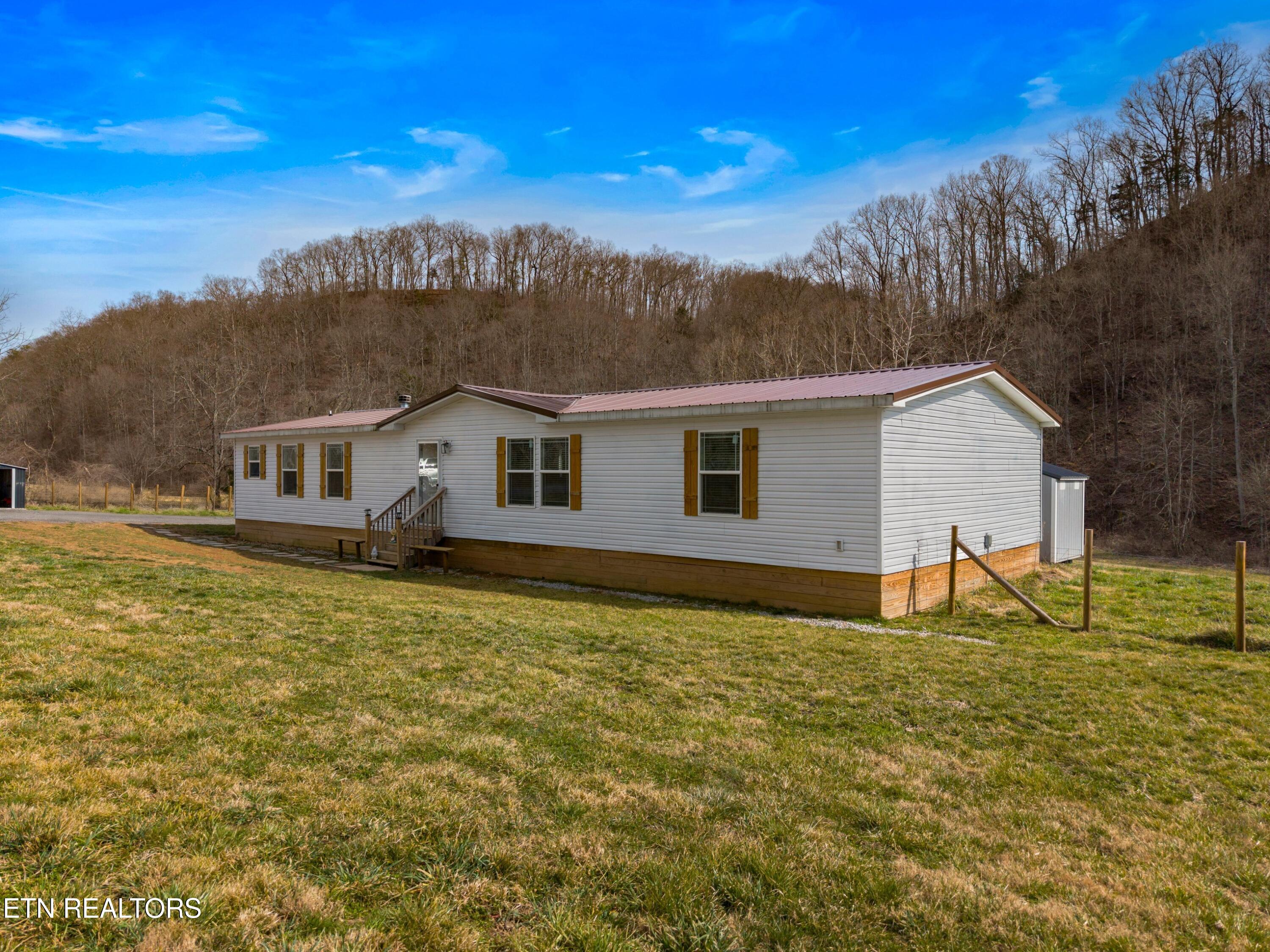 2484 Upper Caney Valley Road Tazewell TN 37879