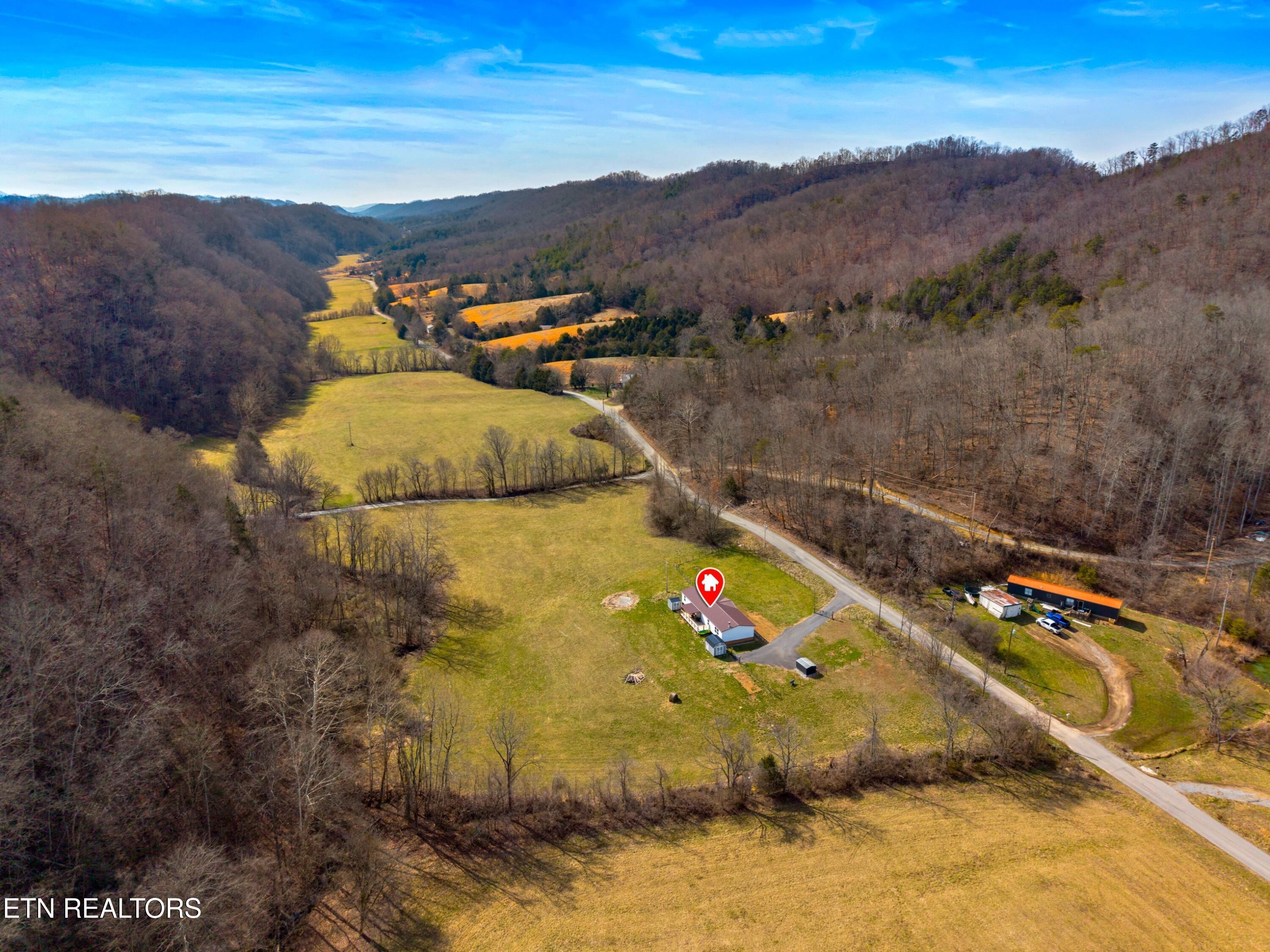 2484 Upper Caney Valley Road Tazewell TN 37879