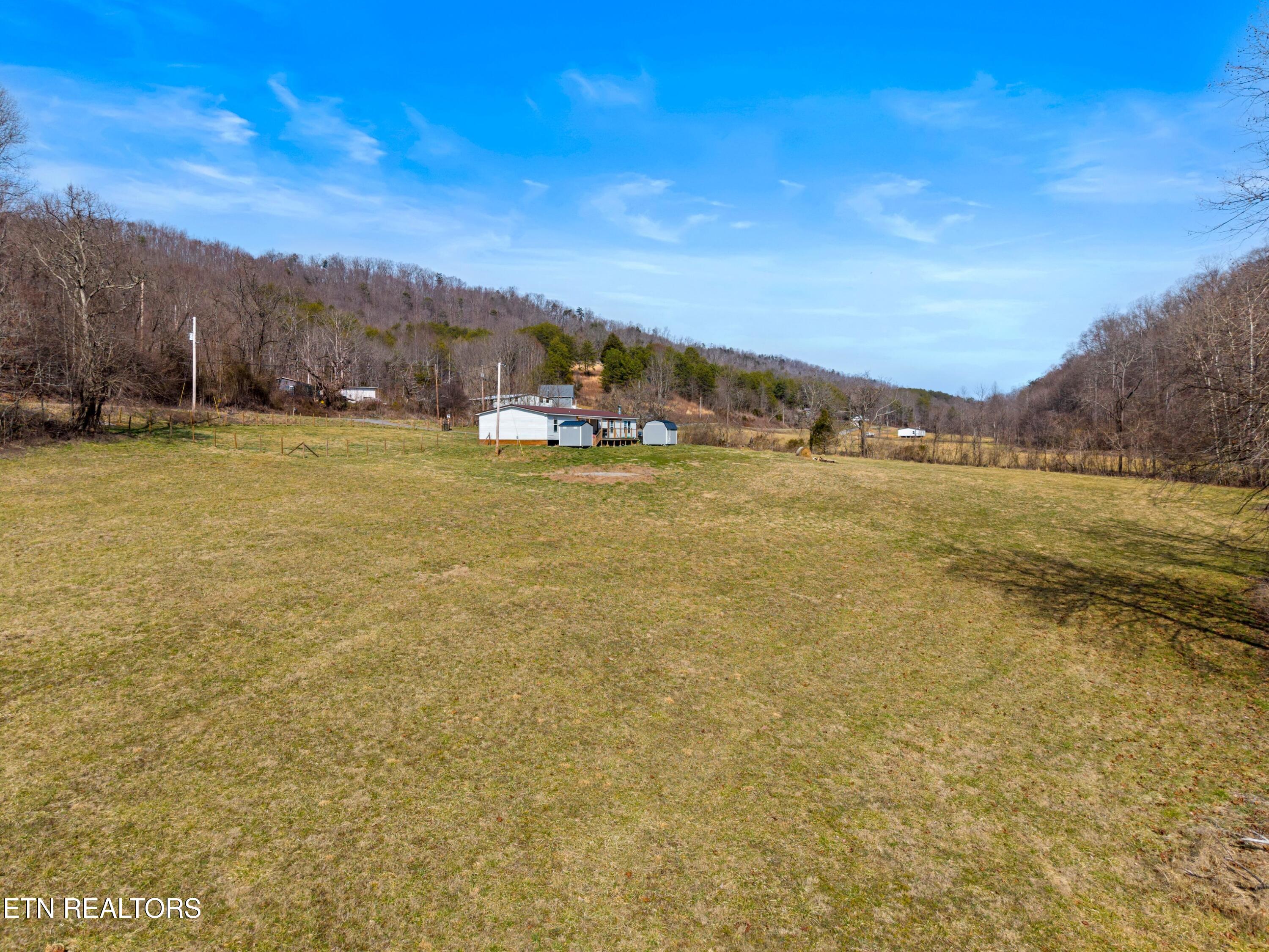 2484 Upper Caney Valley Road Tazewell TN 37879