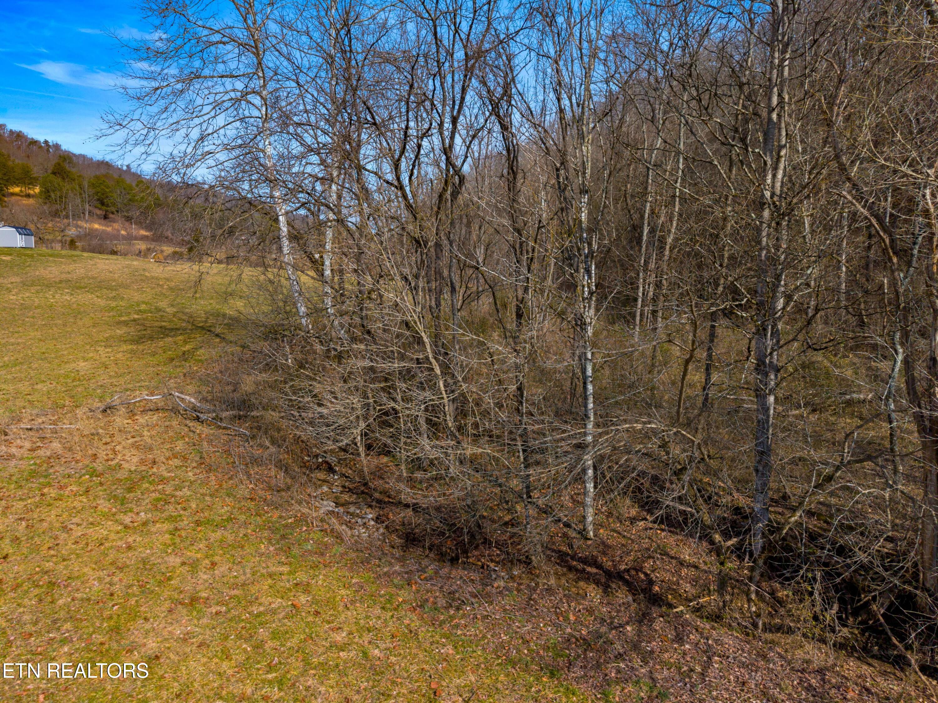 2484 Upper Caney Valley Road Tazewell TN 37879