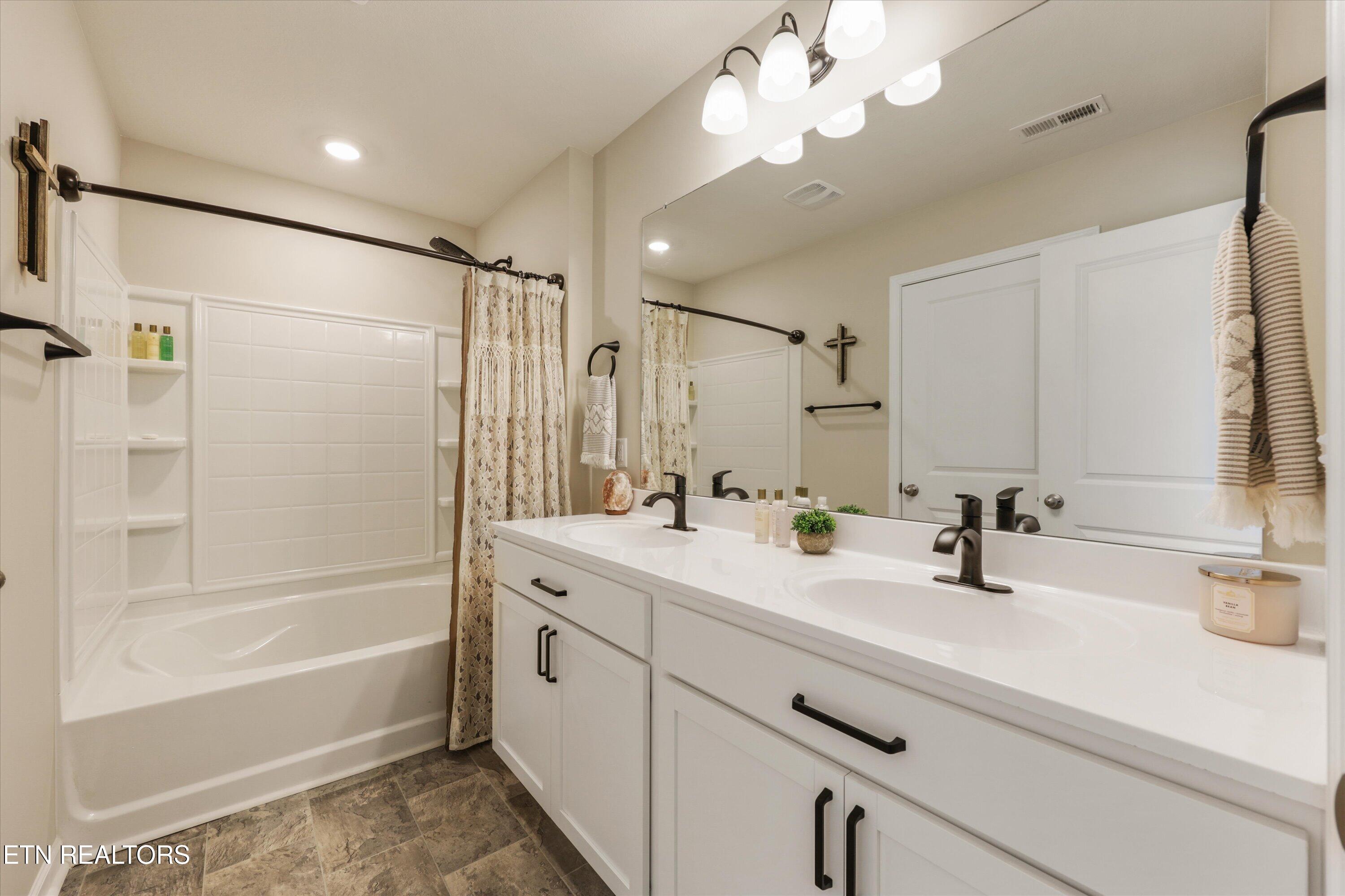 9716 War Admiral Lane Knoxville TN 37931