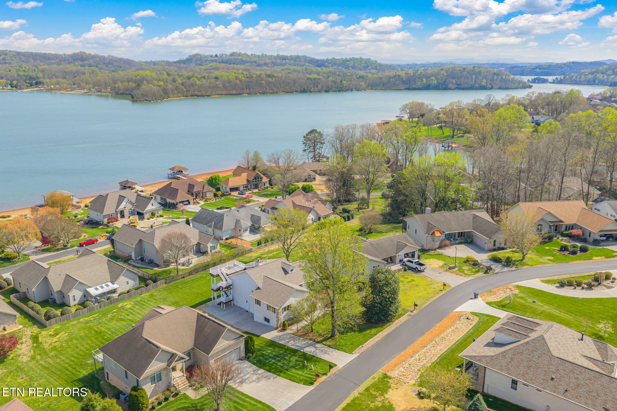 318 Cheestana Way Loudon TN 37774