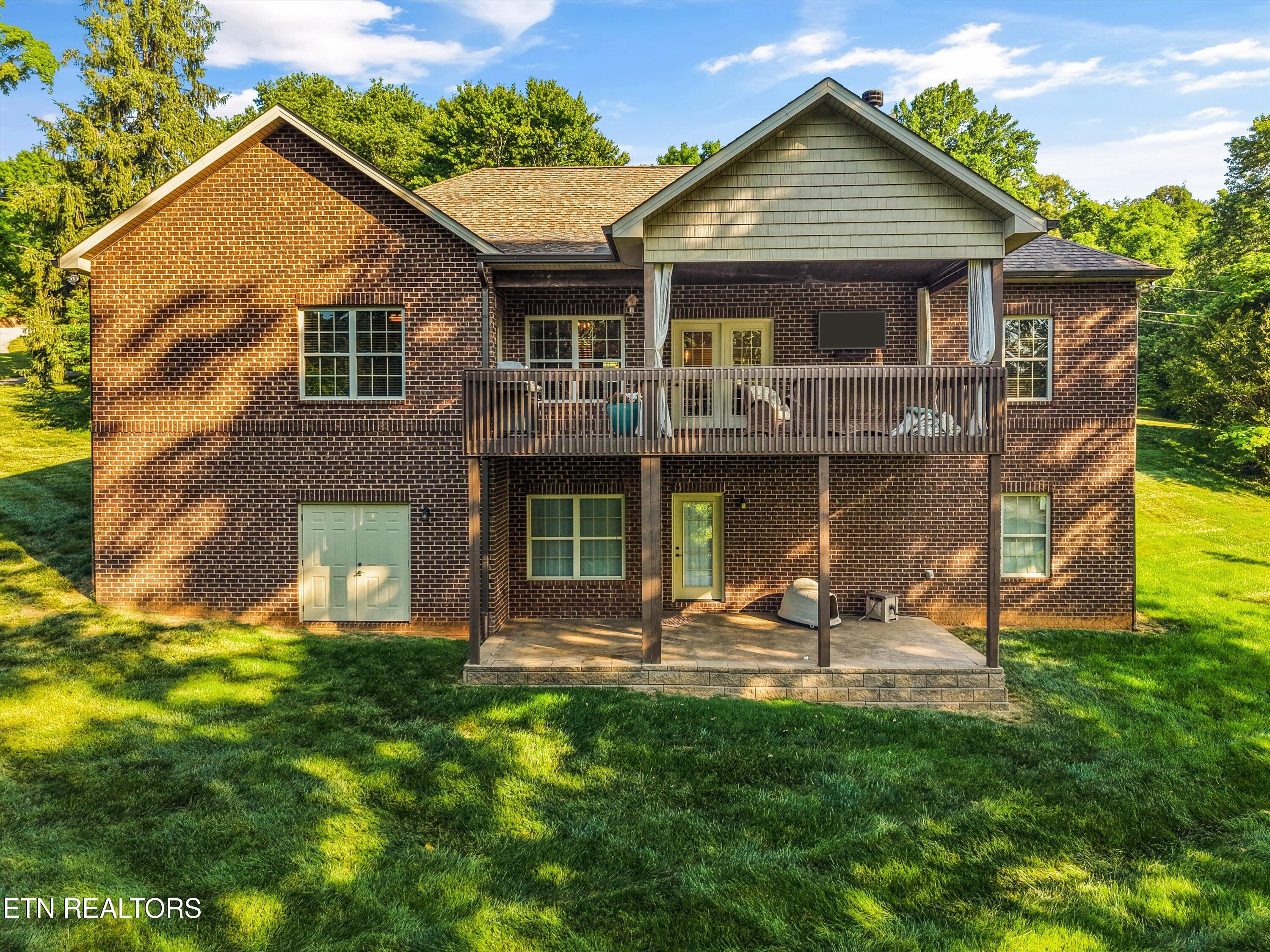 1341 Hillvale Road Louisville TN 37777