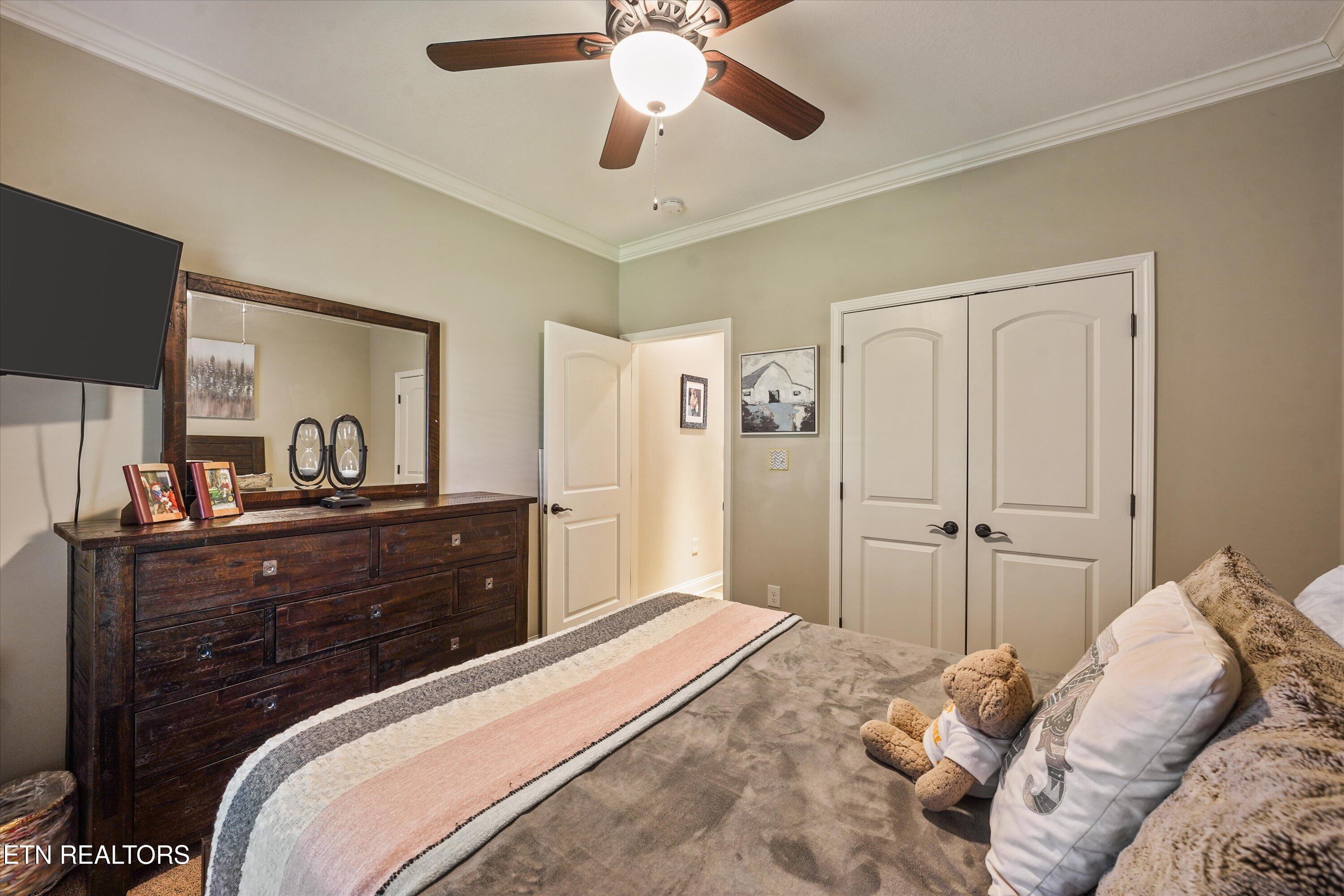 1341 Hillvale Road Louisville TN 37777