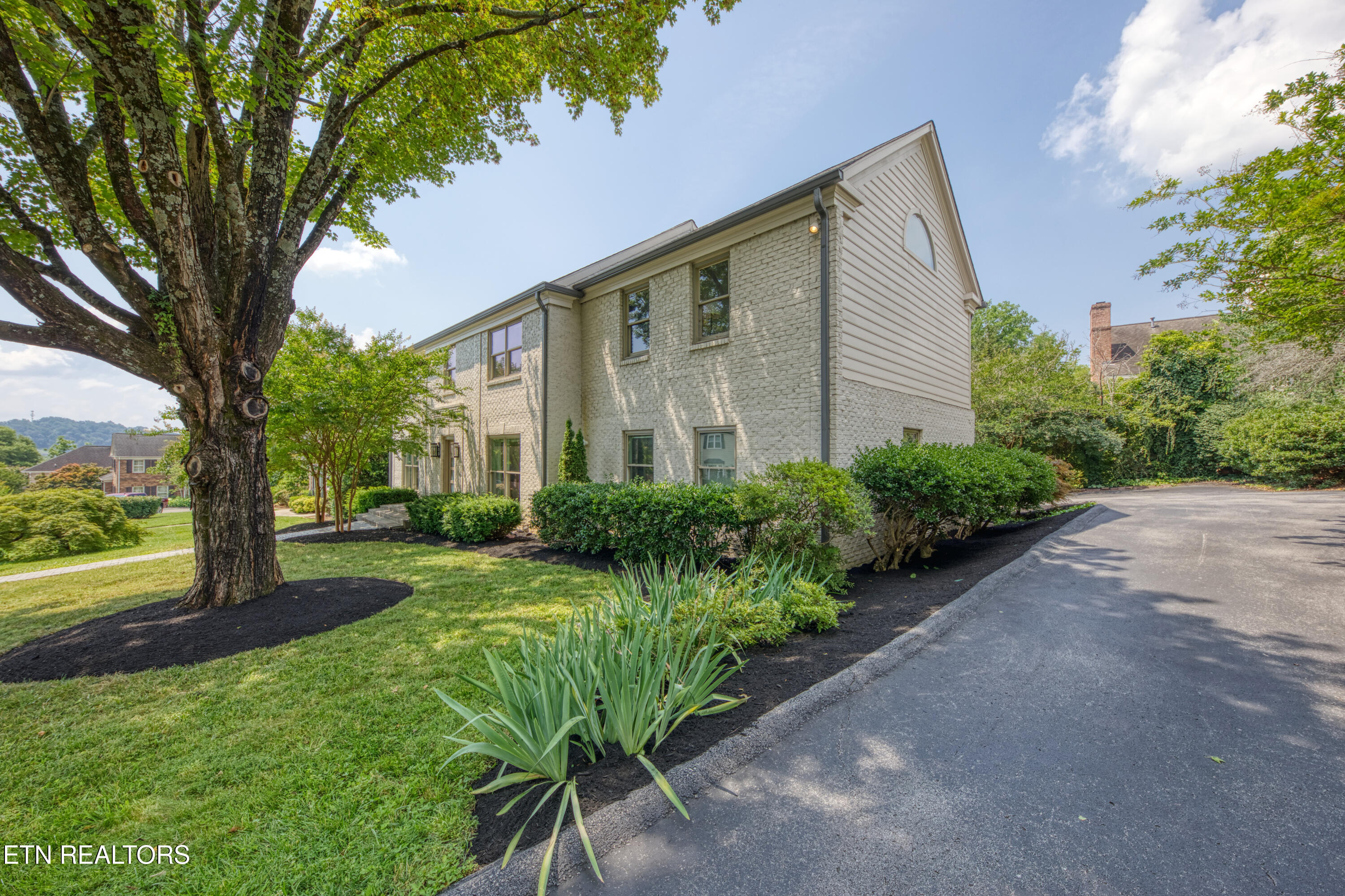 413 Boxwood Square Knoxville TN 37919