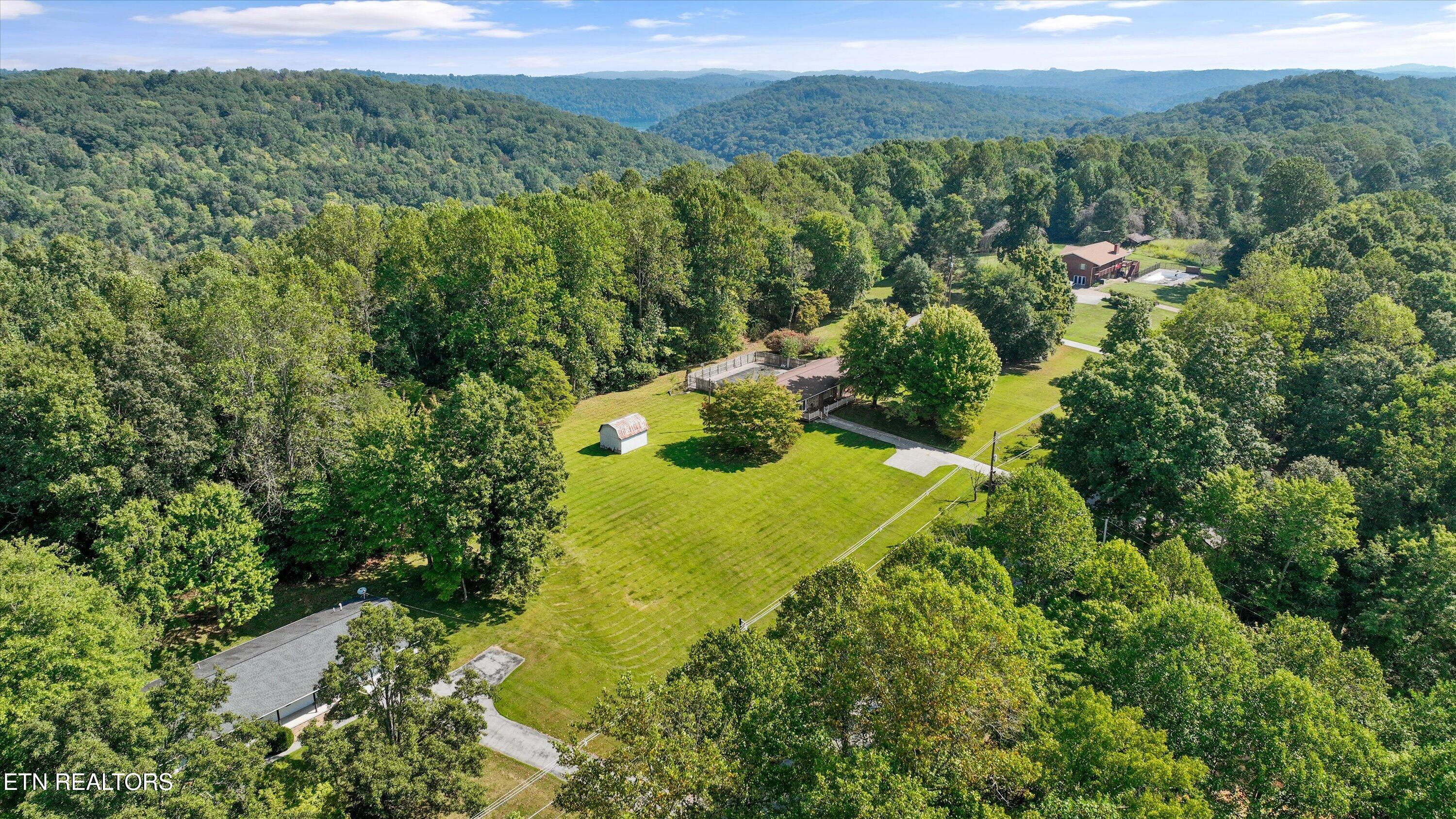 813/815 Stephens Road Rocky Top TN 37769