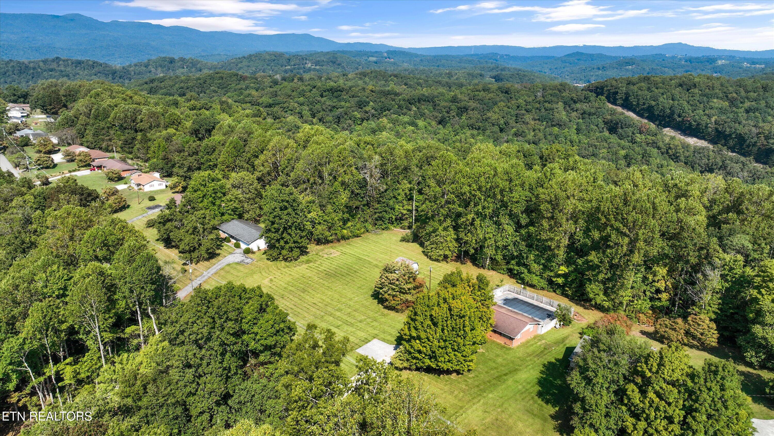 813/815 Stephens Road Rocky Top TN 37769