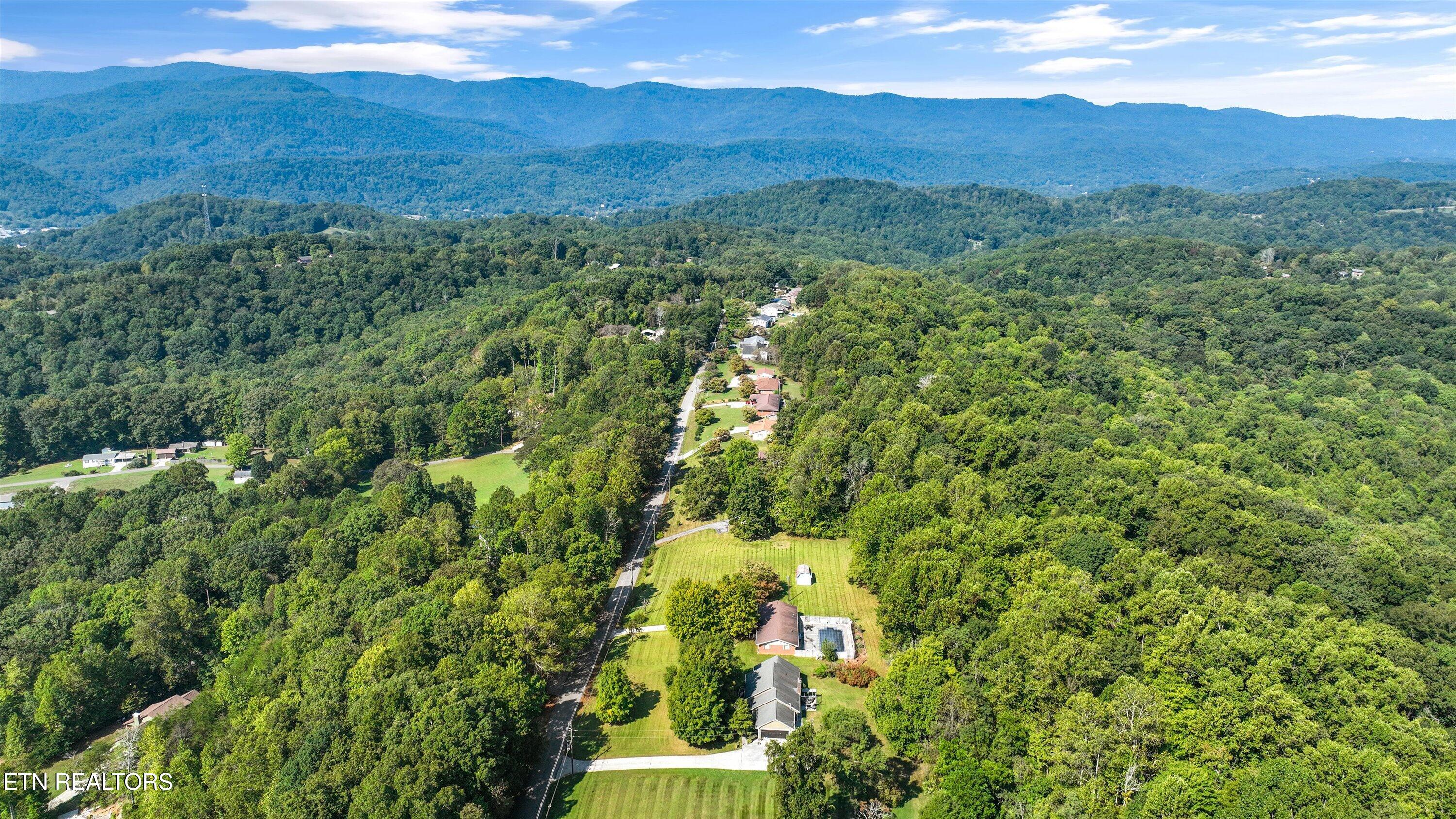 813/815 Stephens Road Rocky Top TN 37769