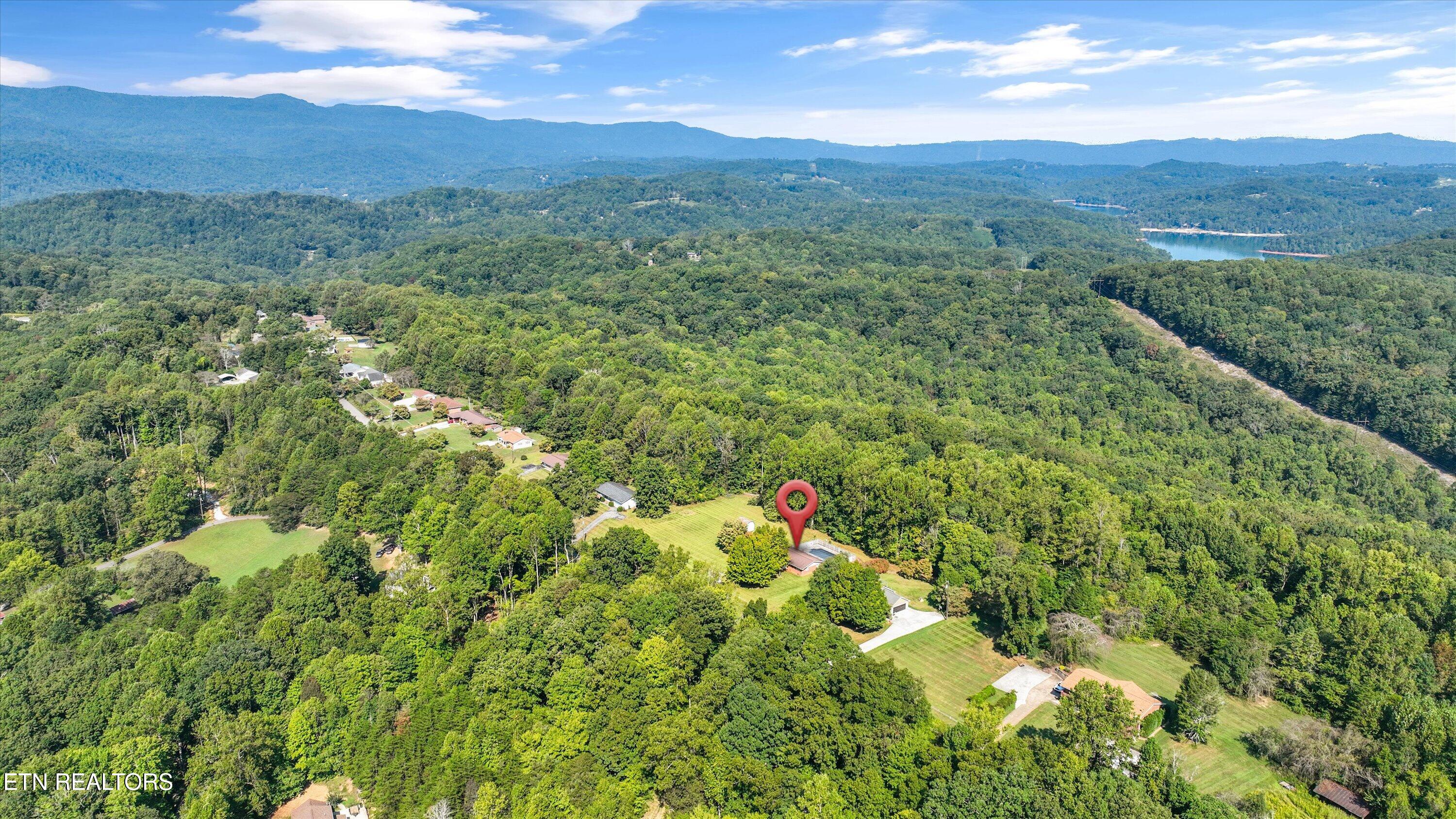 813/815 Stephens Road Rocky Top TN 37769