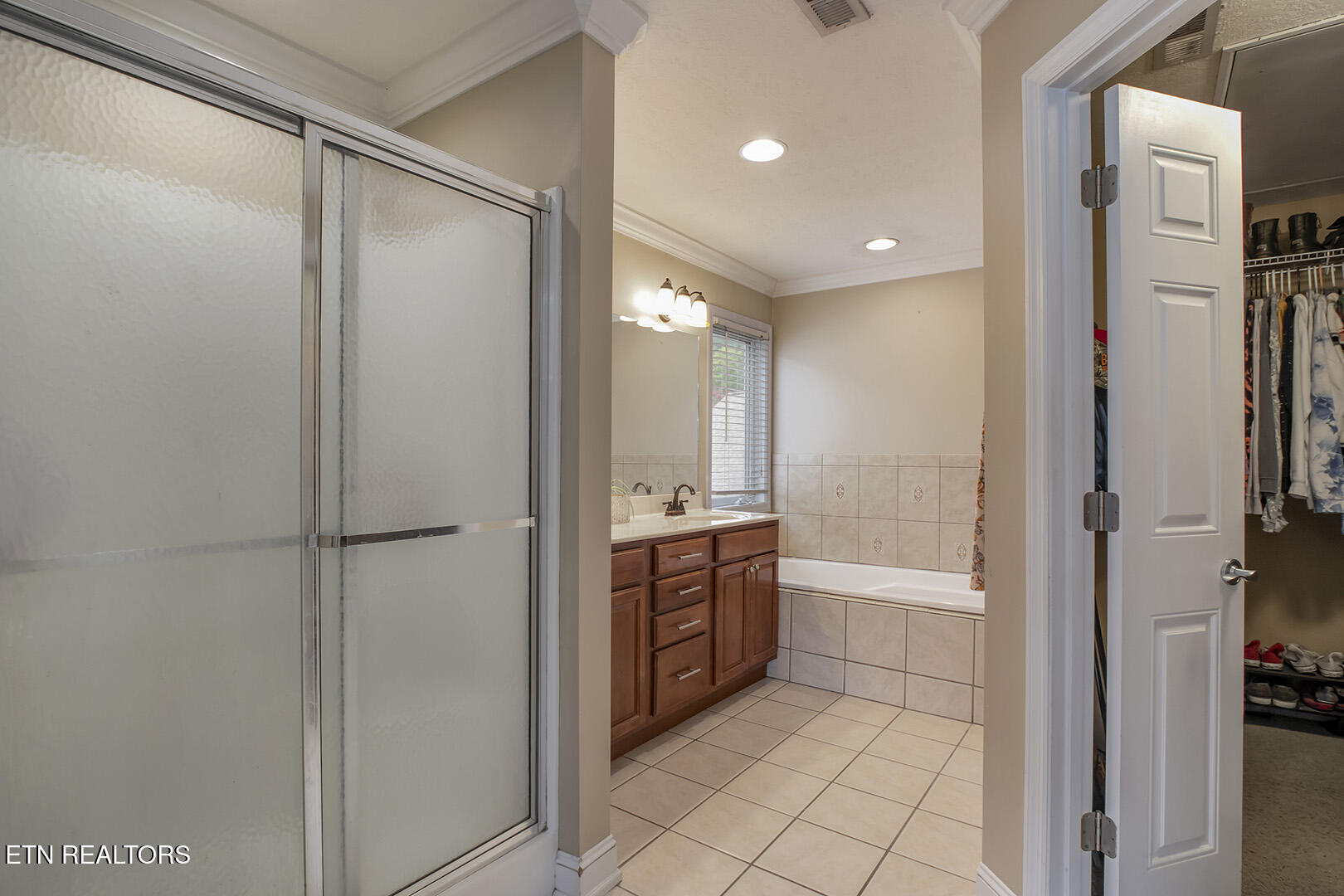 8511 King Arthur Lane Knoxville TN 37923