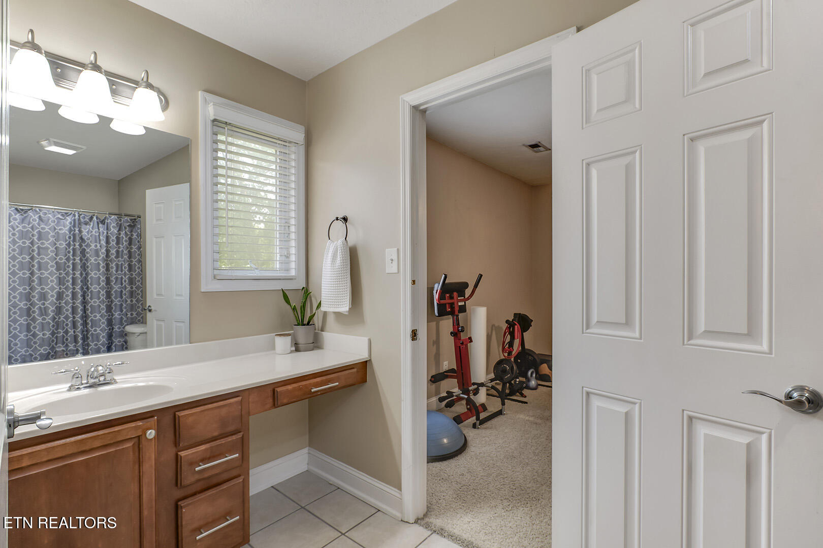 8511 King Arthur Lane Knoxville TN 37923