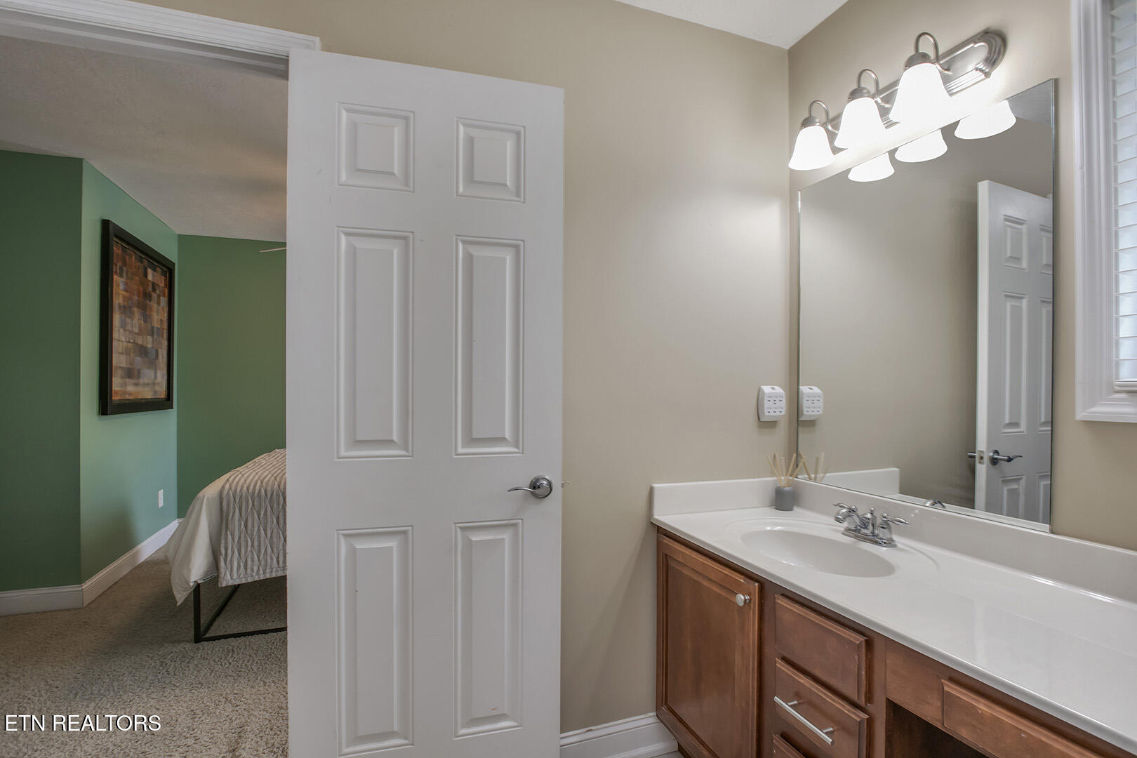 8511 King Arthur Lane Knoxville TN 37923
