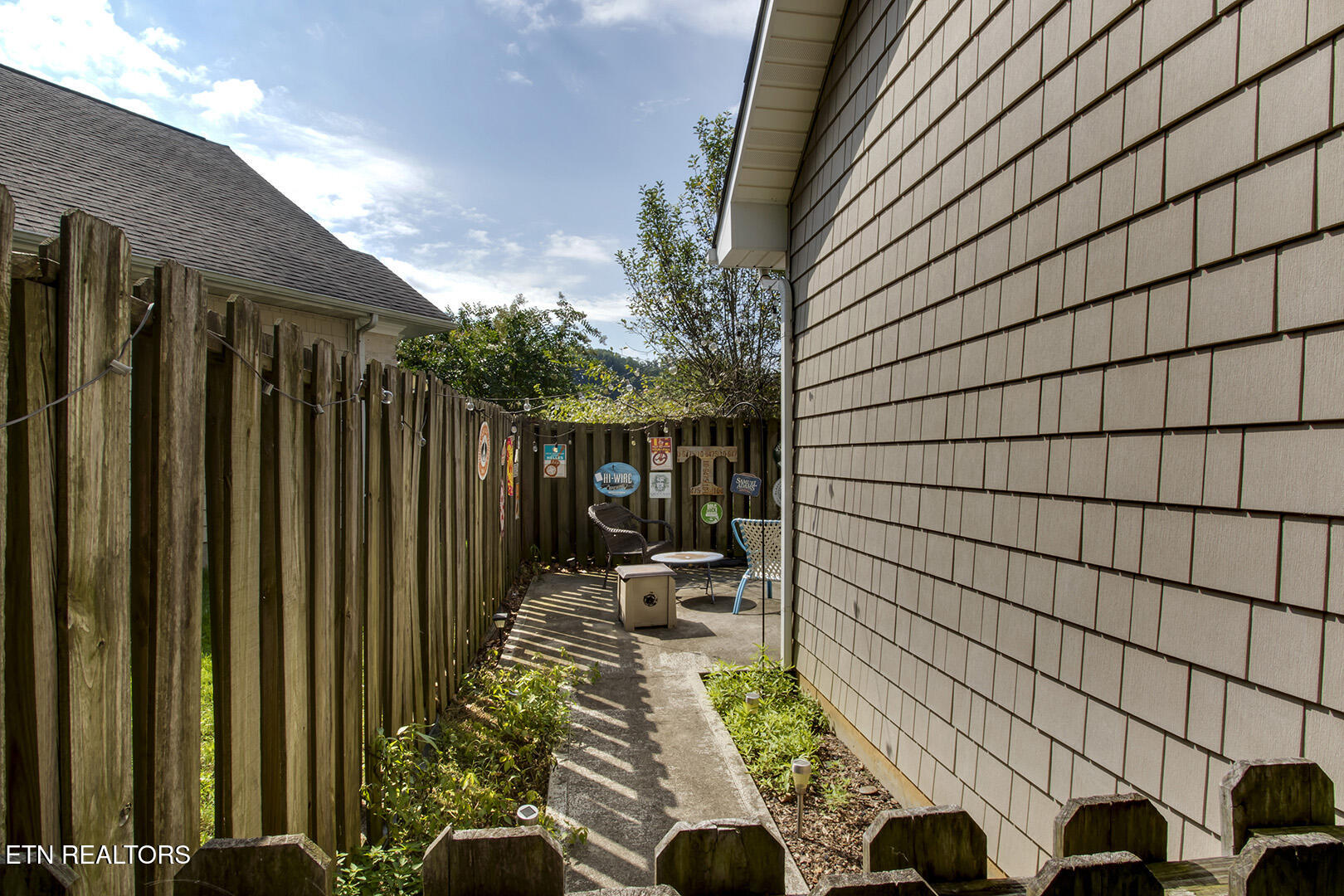 8511 King Arthur Lane Knoxville TN 37923