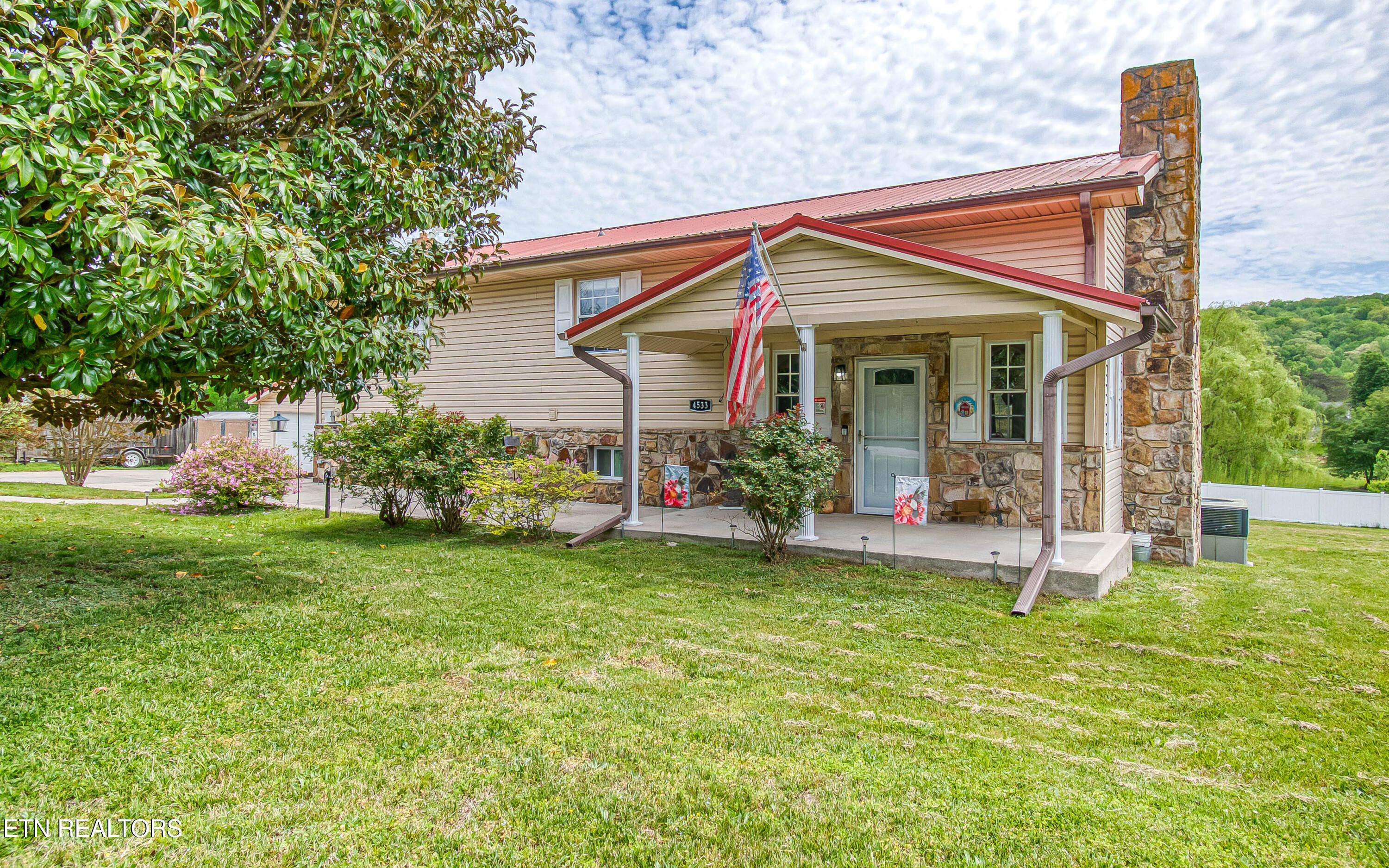 4533 Hines Valley Road Lenoir City TN 37771