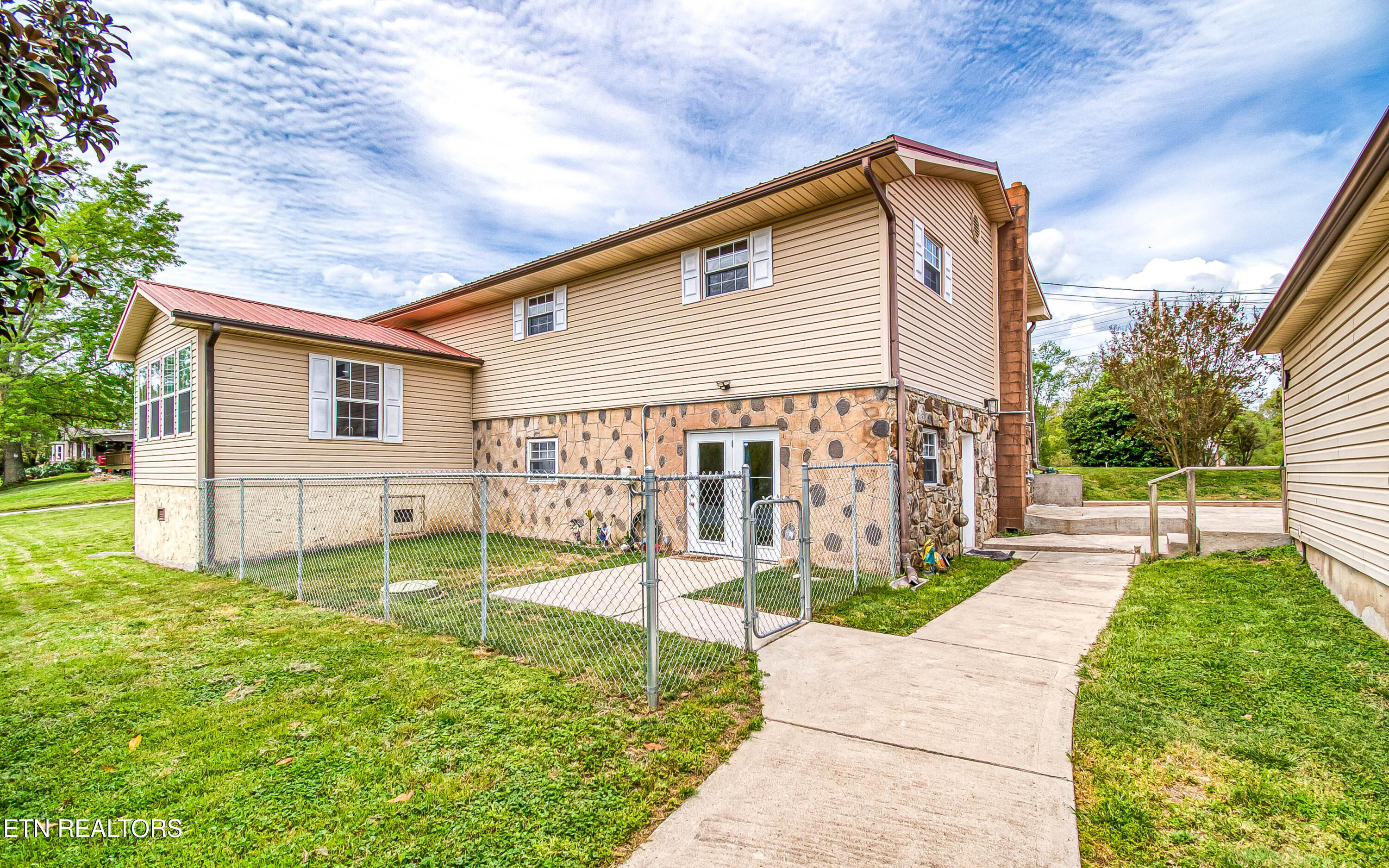 4533 Hines Valley Road Lenoir City TN 37771