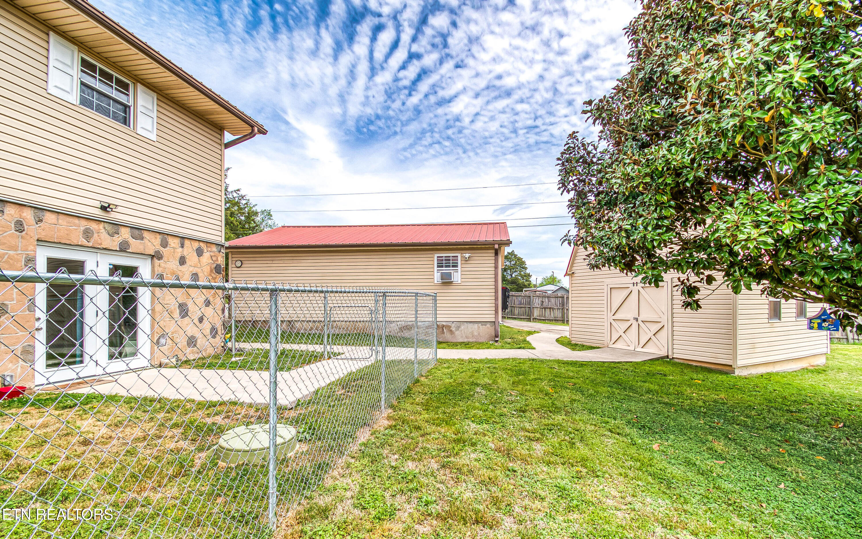 4533 Hines Valley Road Lenoir City TN 37771