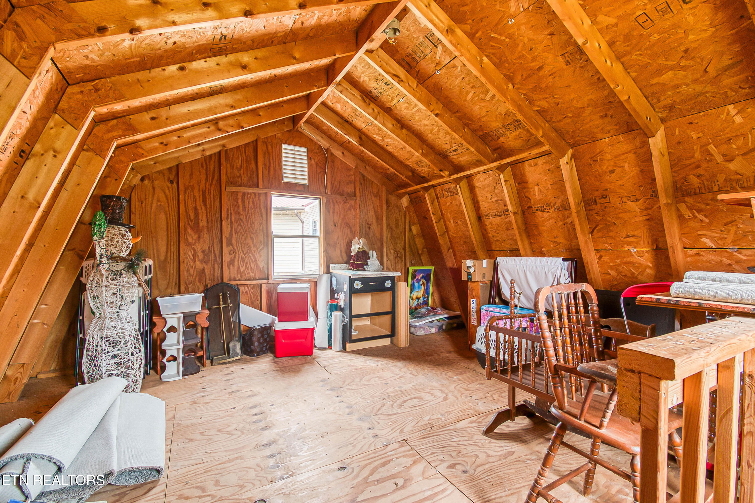 4533 Hines Valley Road Lenoir City TN 37771