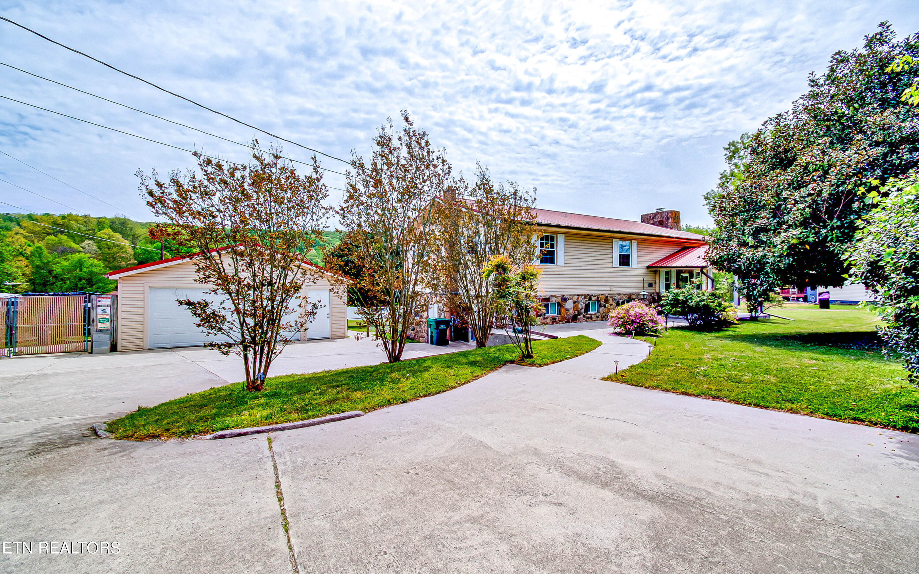 4533 Hines Valley Road Lenoir City TN 37771