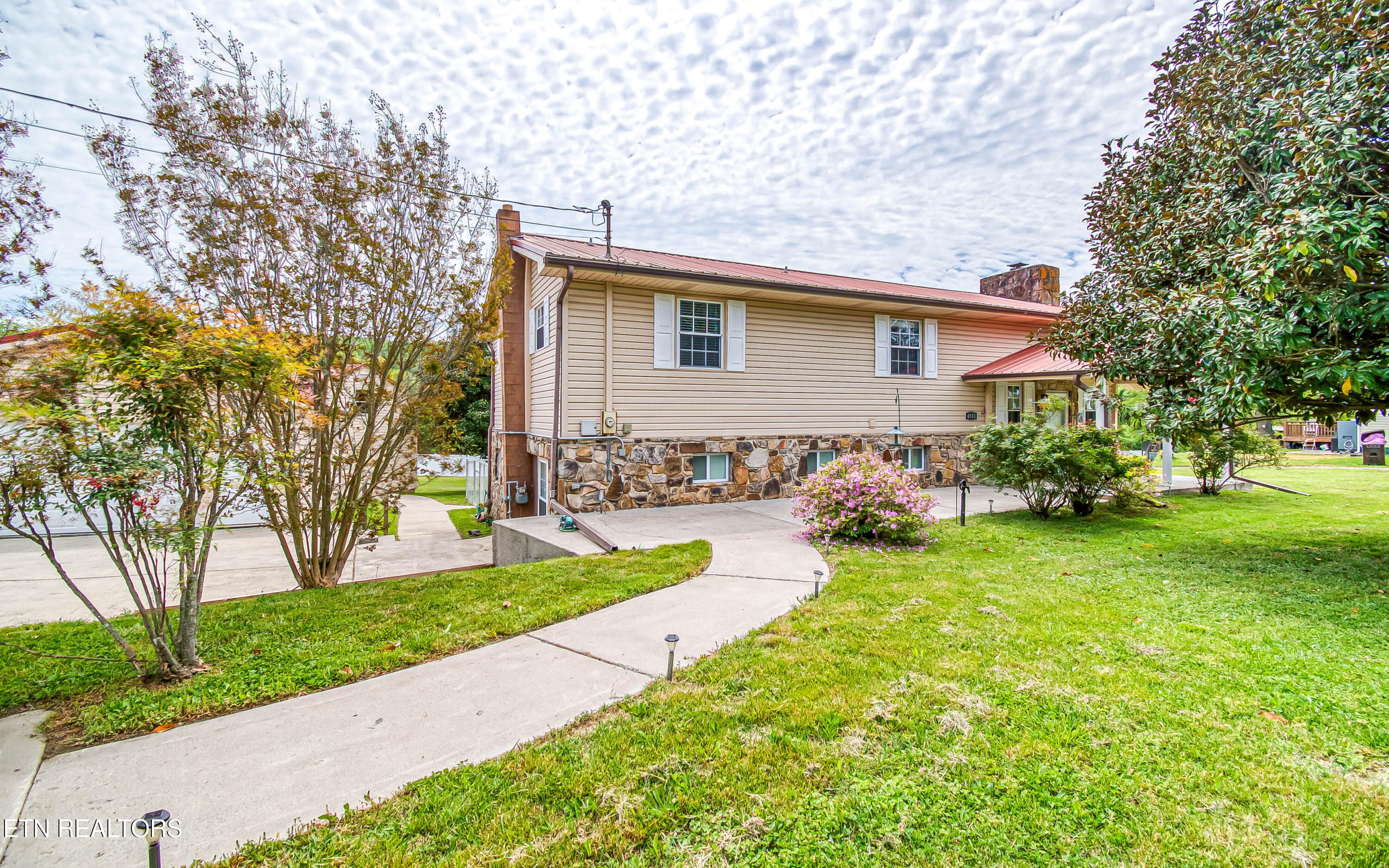 4533 Hines Valley Road Lenoir City TN 37771