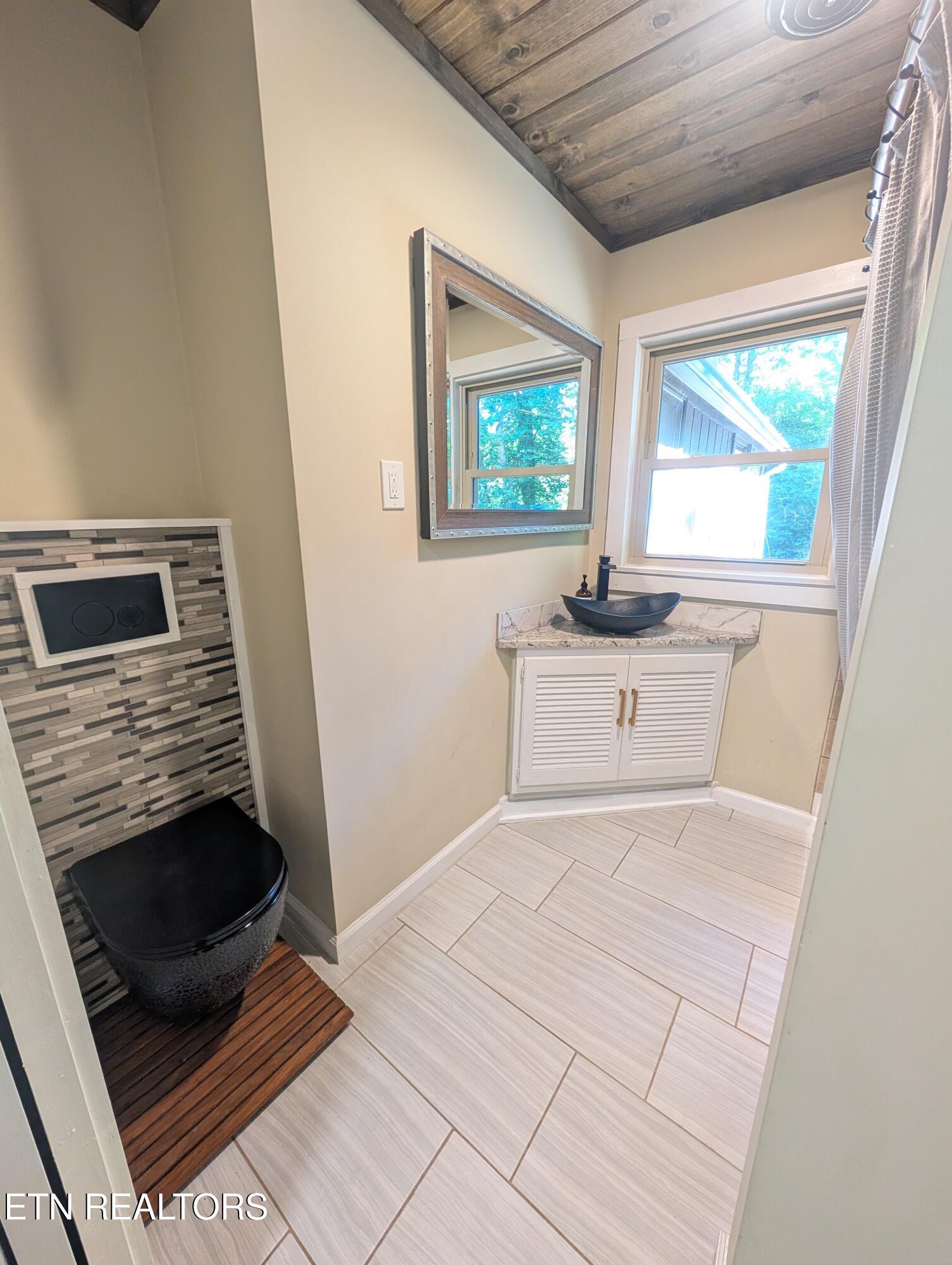 4718 Sevierville Pike Knoxville TN 37920