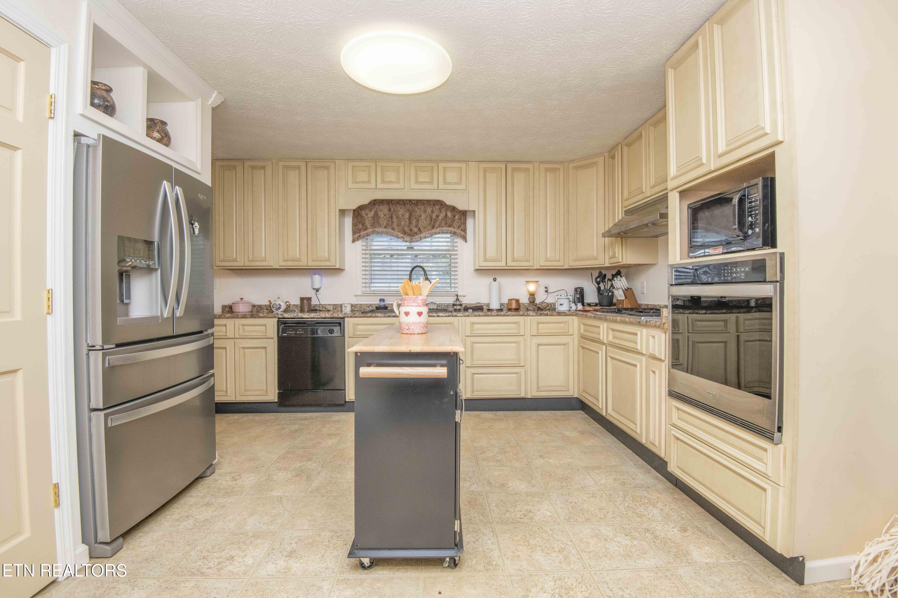 134 Andy Baird Drive Lafollette TN 37766