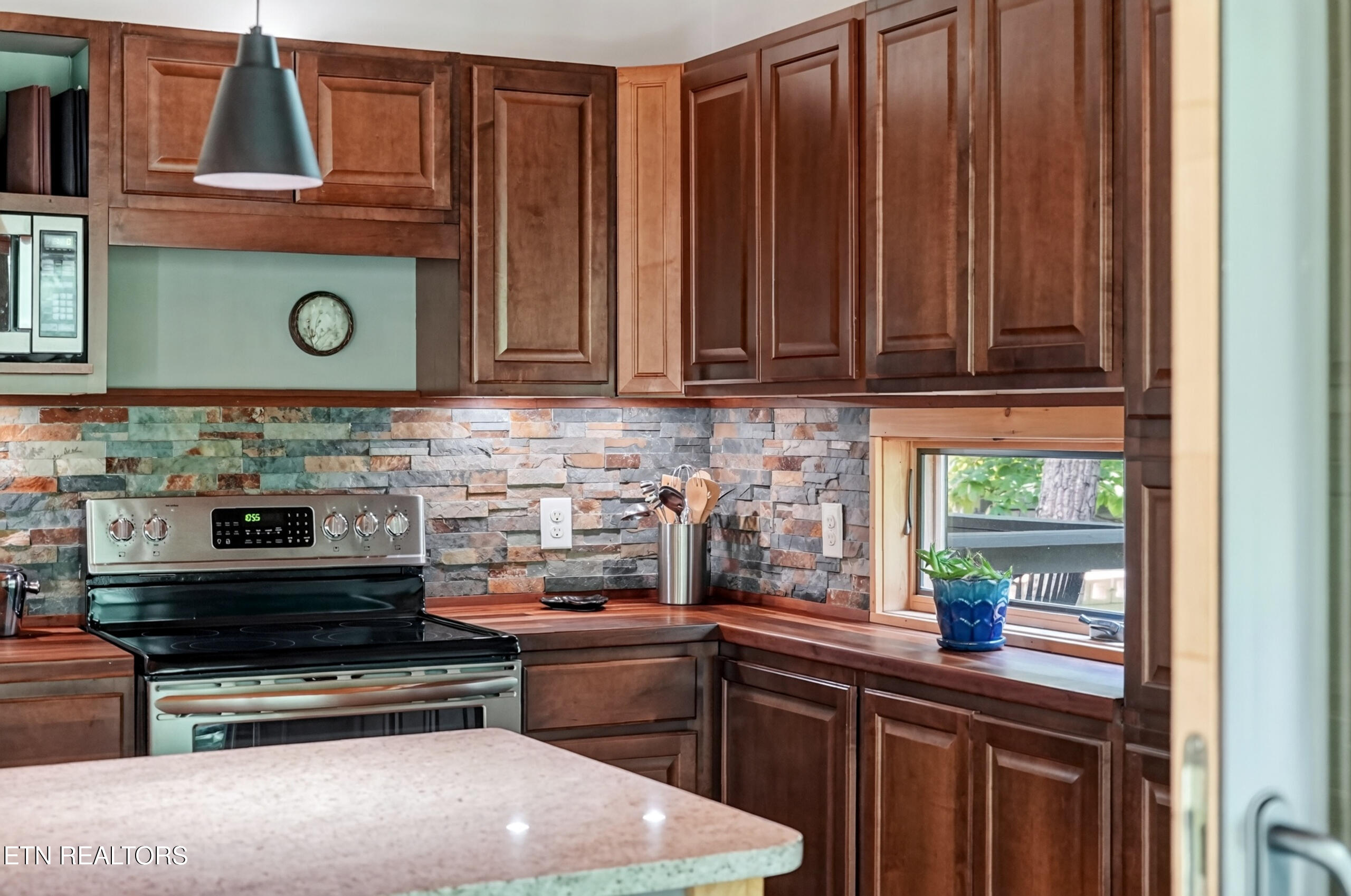 361 Bear Knob Lane Crawford TN 38554