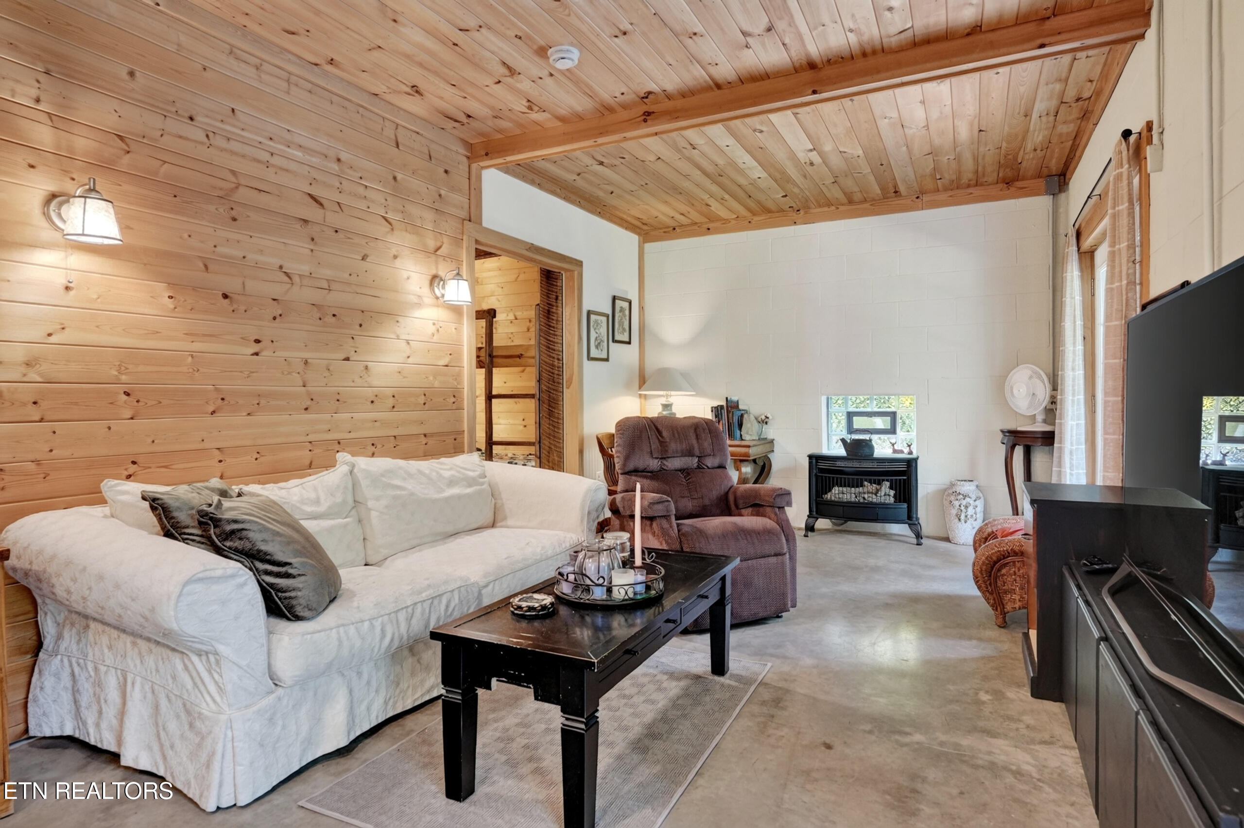 361 Bear Knob Lane Crawford TN 38554
