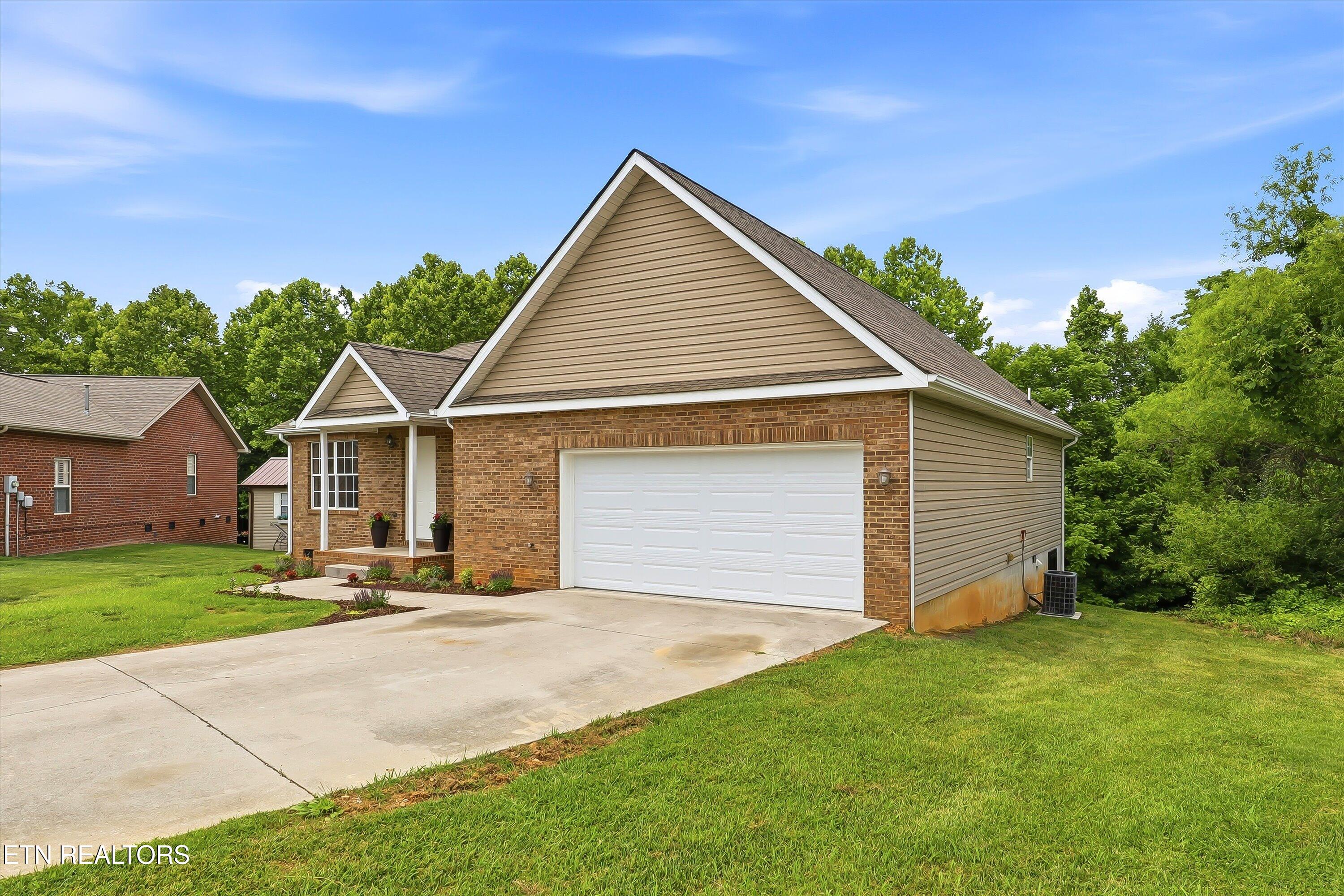 4400 Waldon Pond Lane Corryton TN 37721