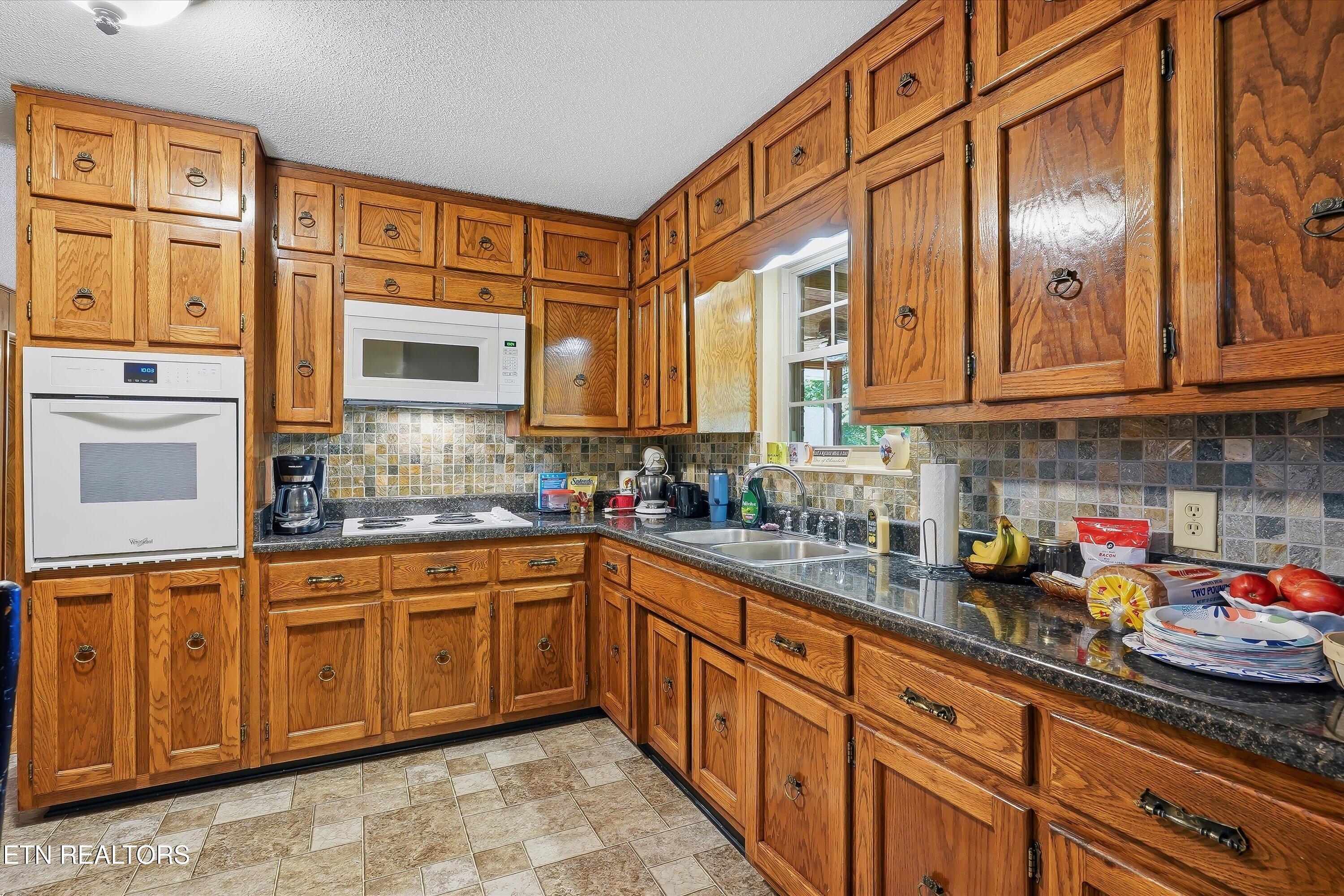 2104 Highway 163 Riceville TN 37370