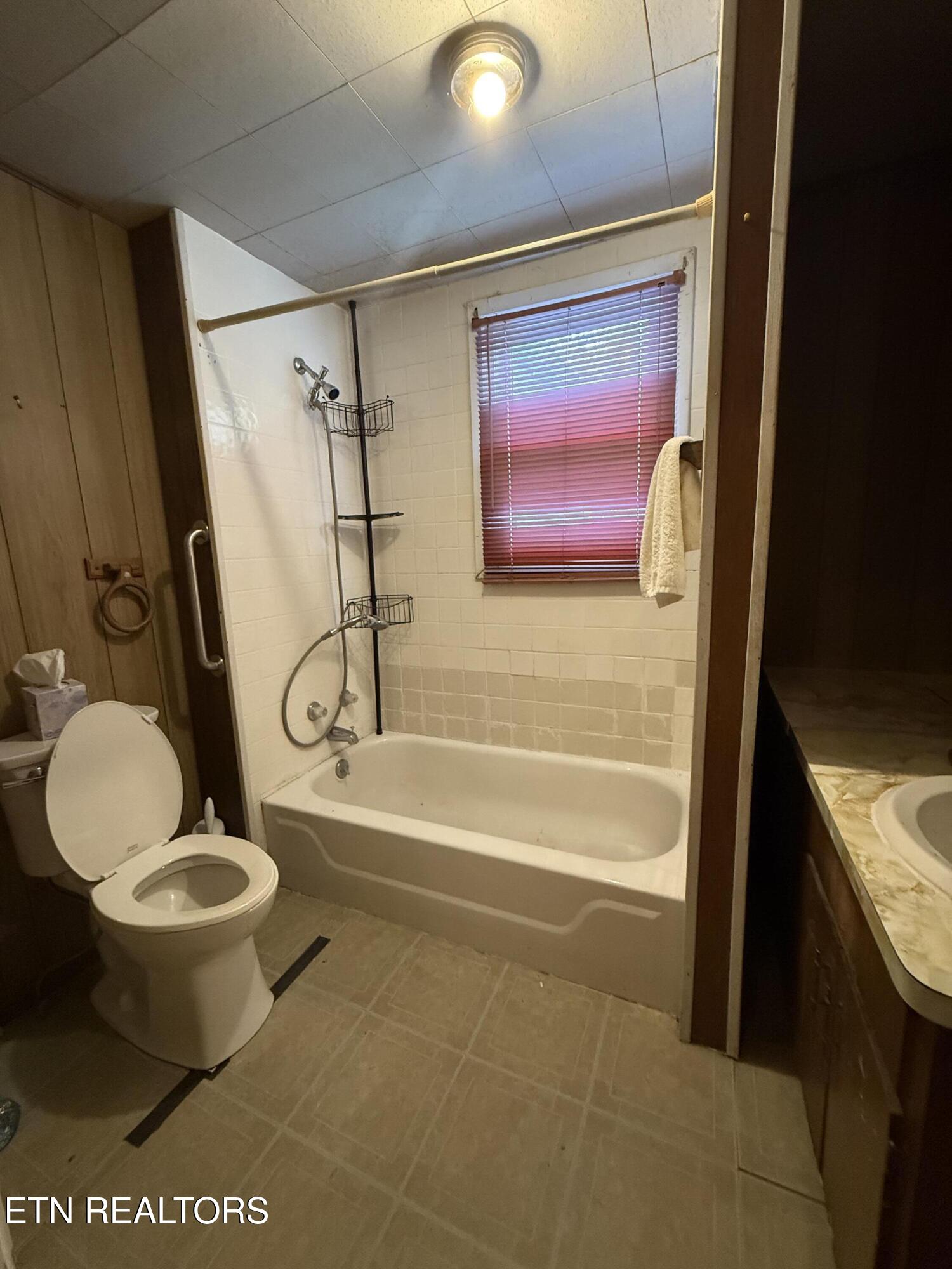 353 Cotula Road Duff TN 37729