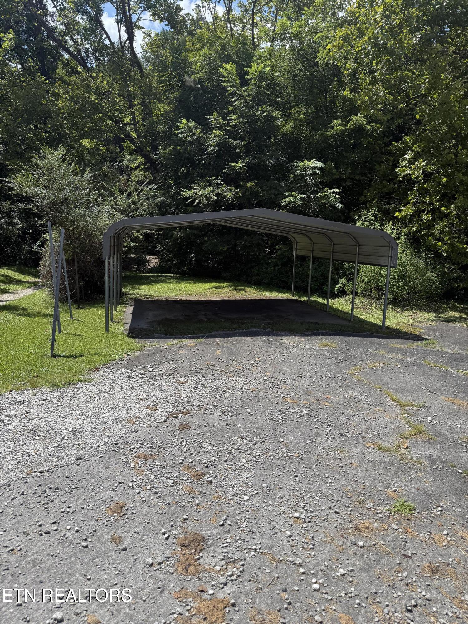 353 Cotula Road Duff TN 37729