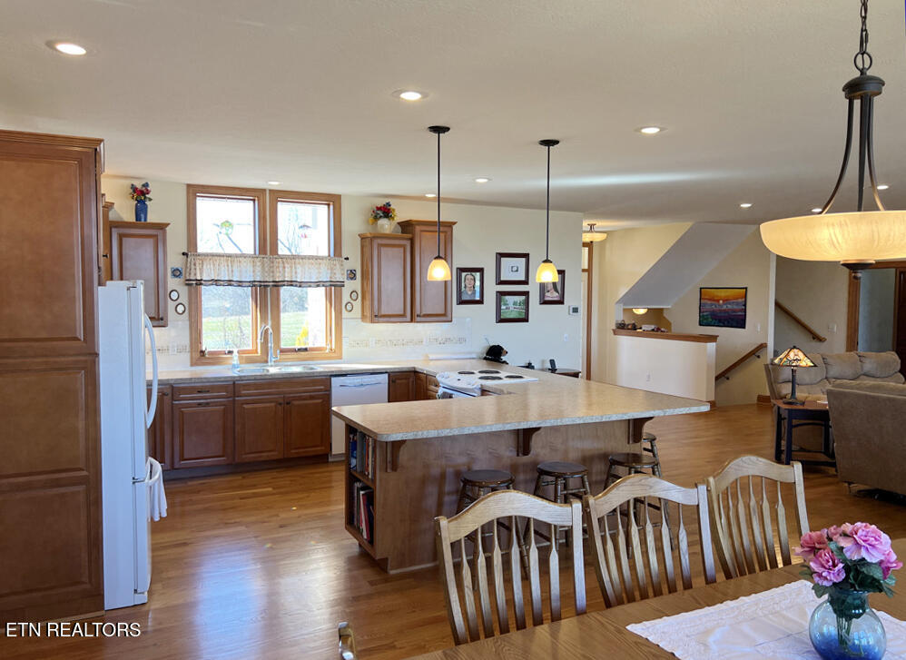 255 Sunset View Sharps Chapel TN 37866