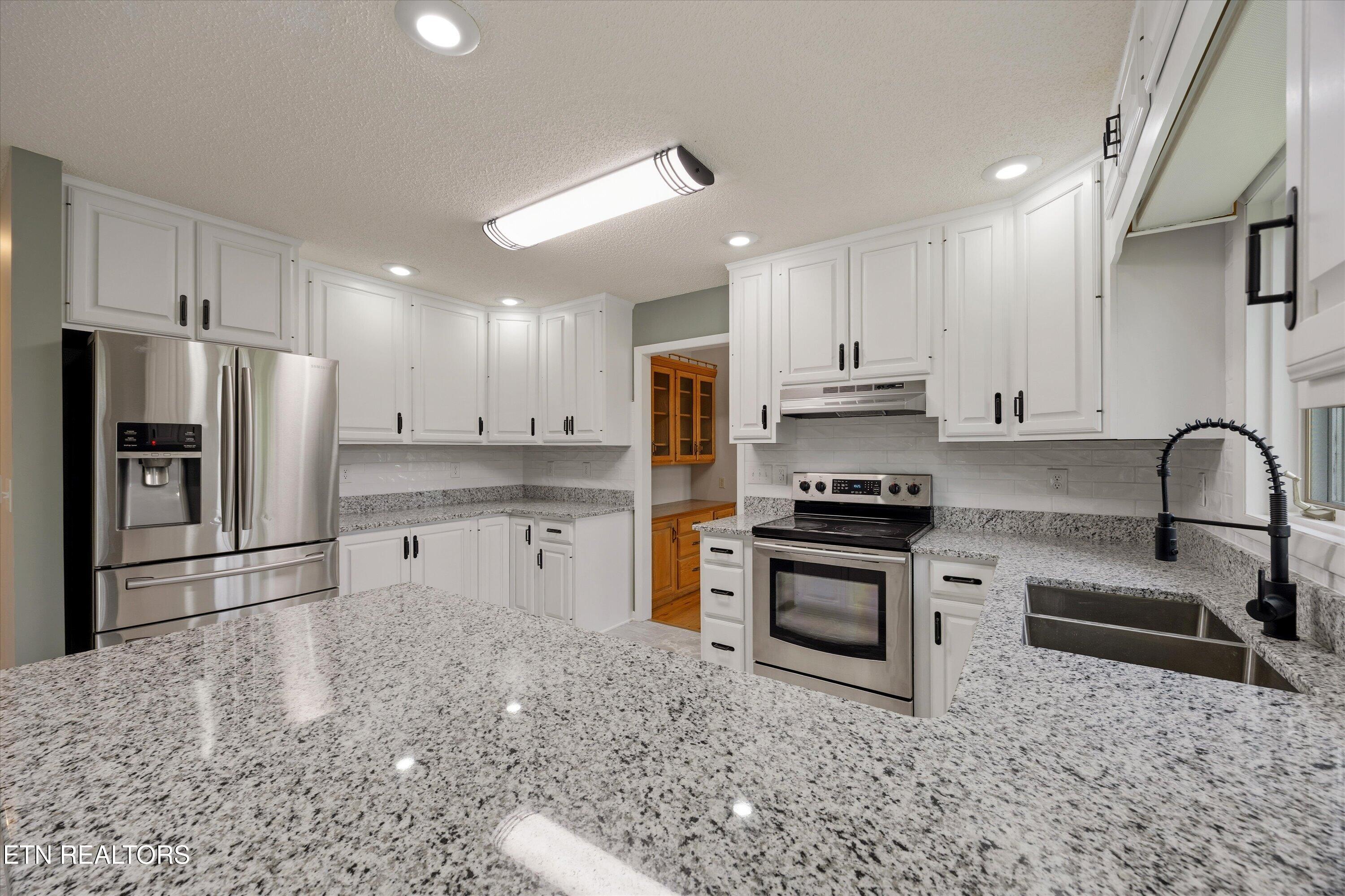 696 Laurel Circle Crossville TN 38555