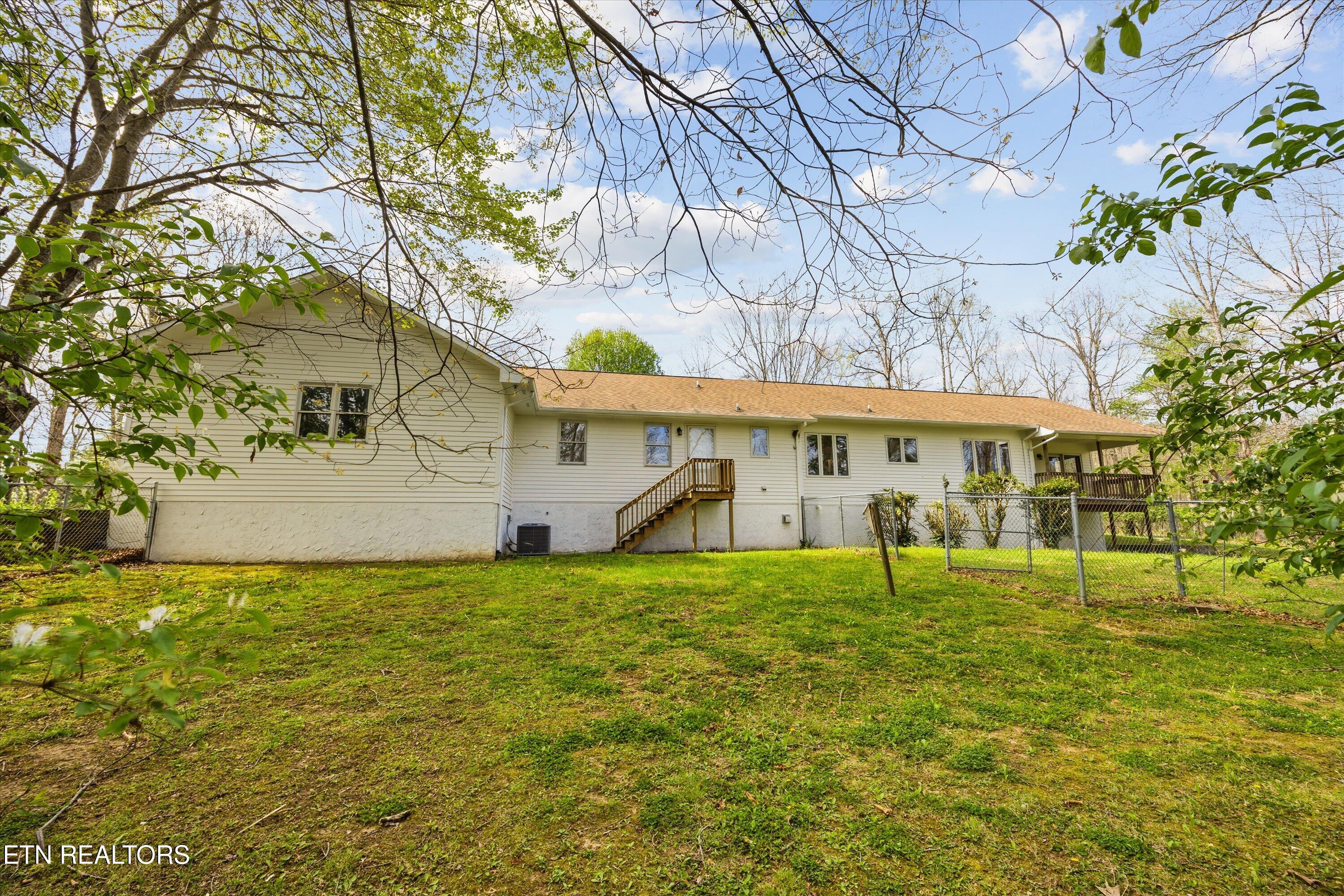 696 Laurel Circle Crossville TN 38555