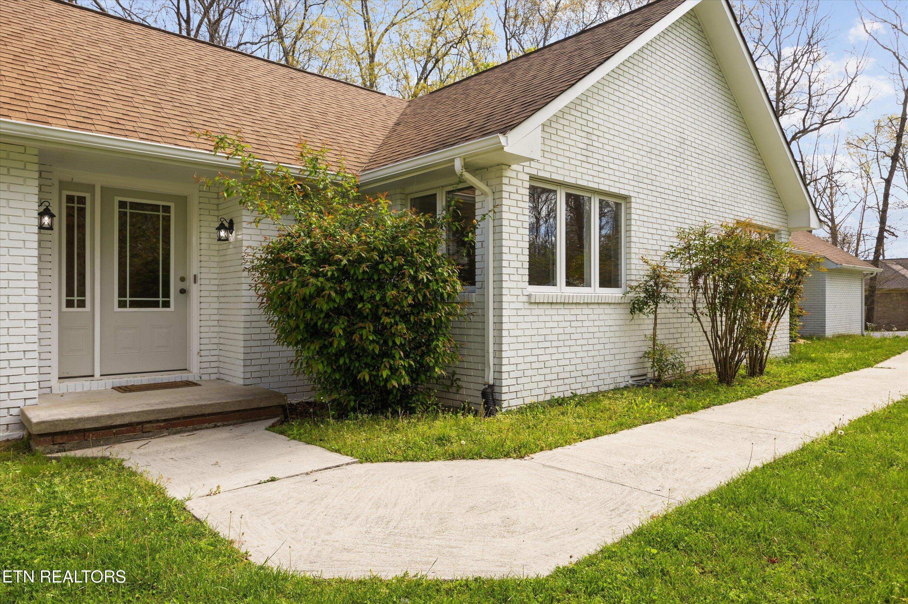 696 Laurel Circle Crossville TN 38555